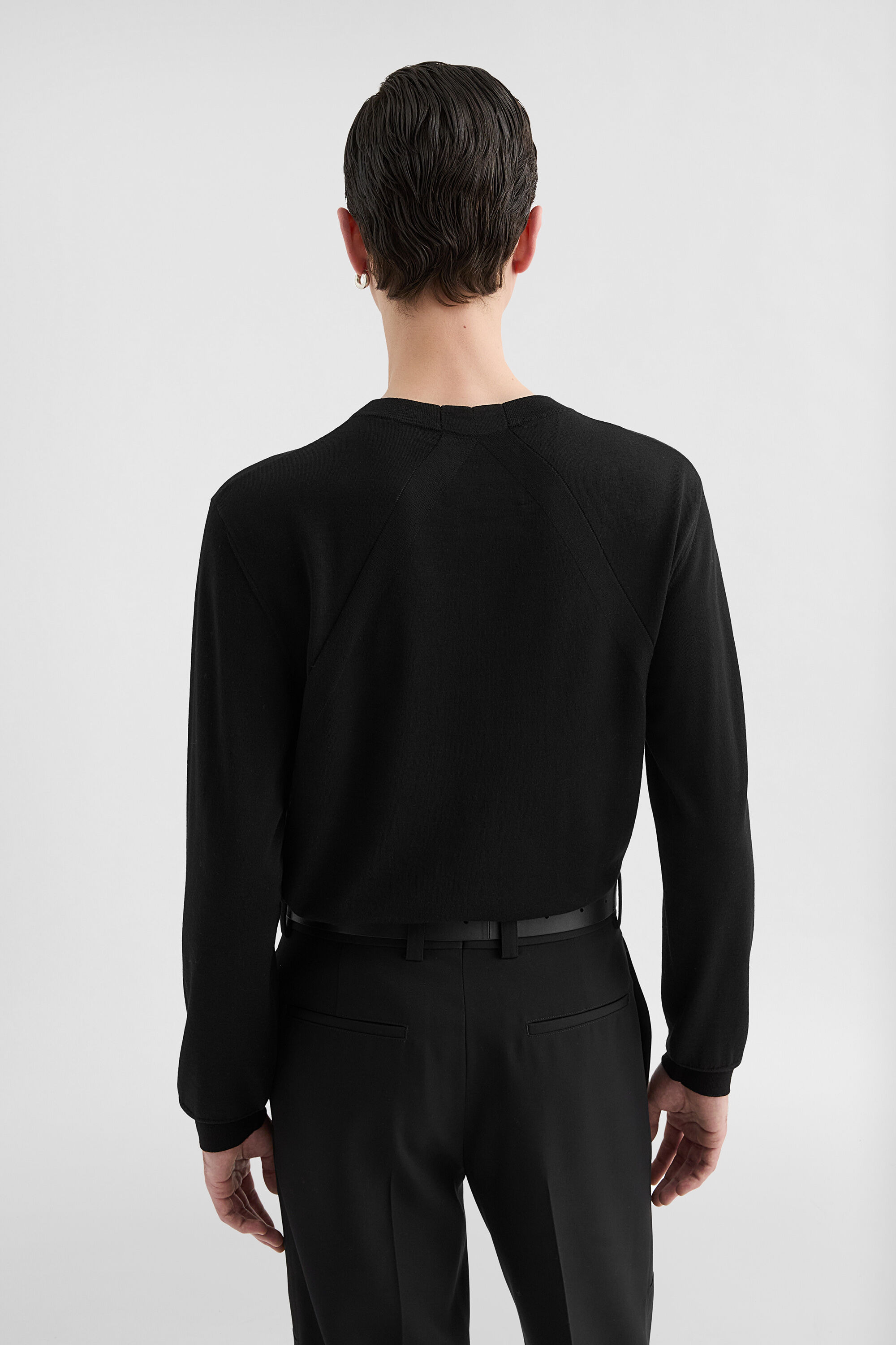 Lightweight Crew-Neck Sweater - 5