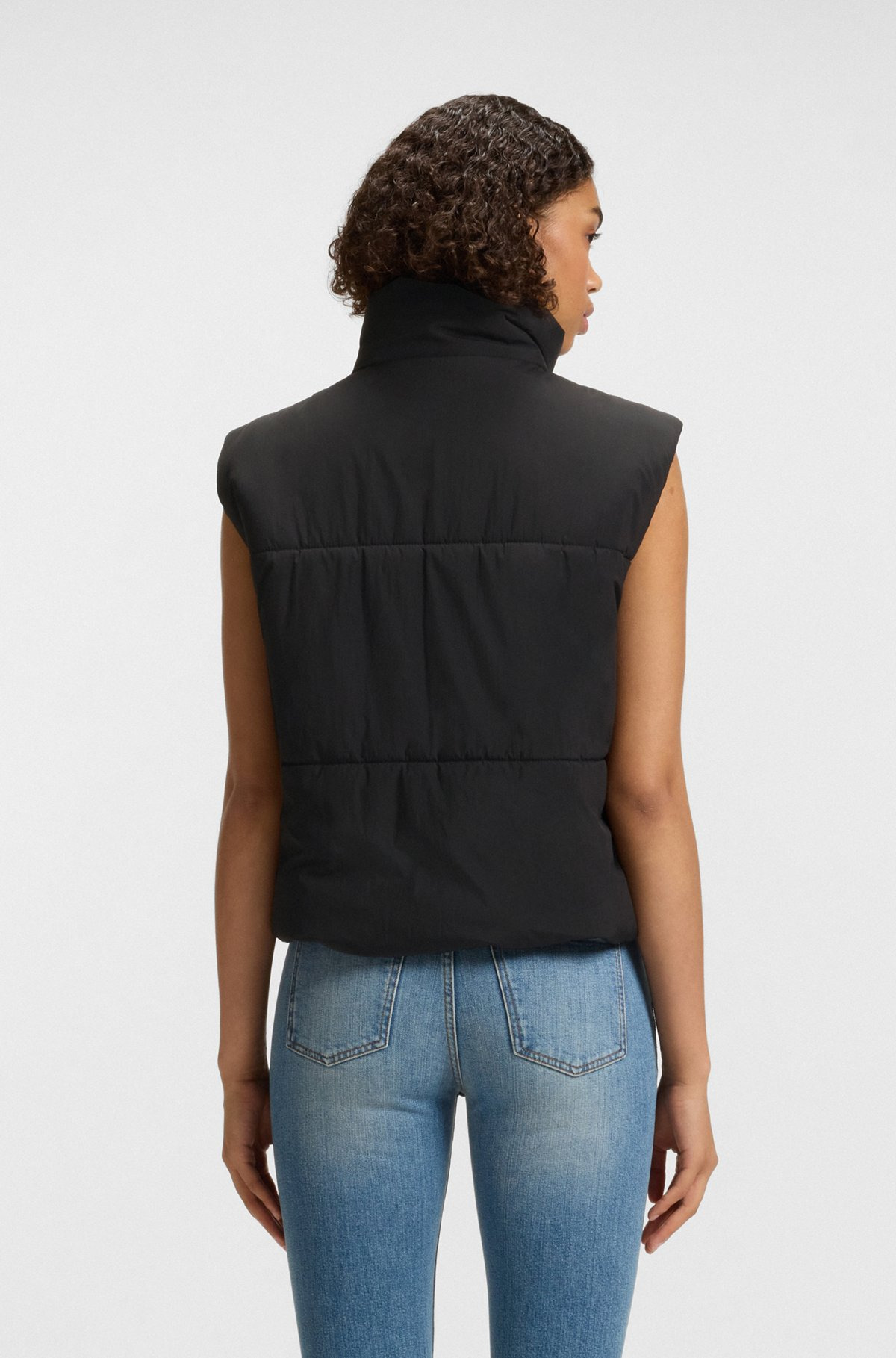 WATER-REPELLENT GILET WITH SILICONE HUGO BADGE - 4