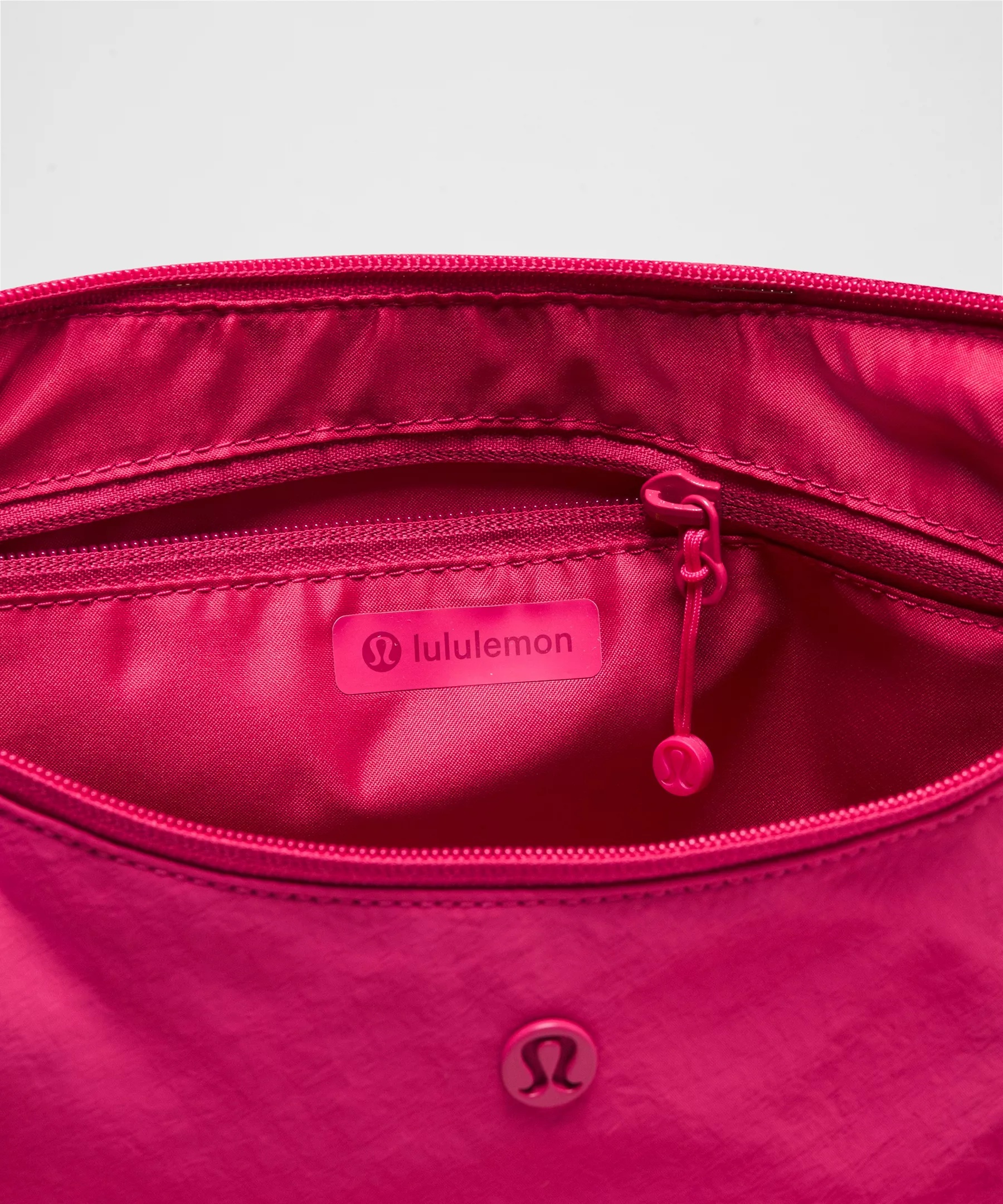 Slouchy Sling Bag 6L - 5