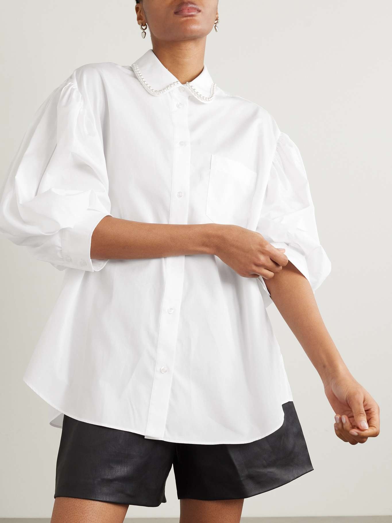 Faux pearl-embellished pleated cotton-poplin shirt - 3