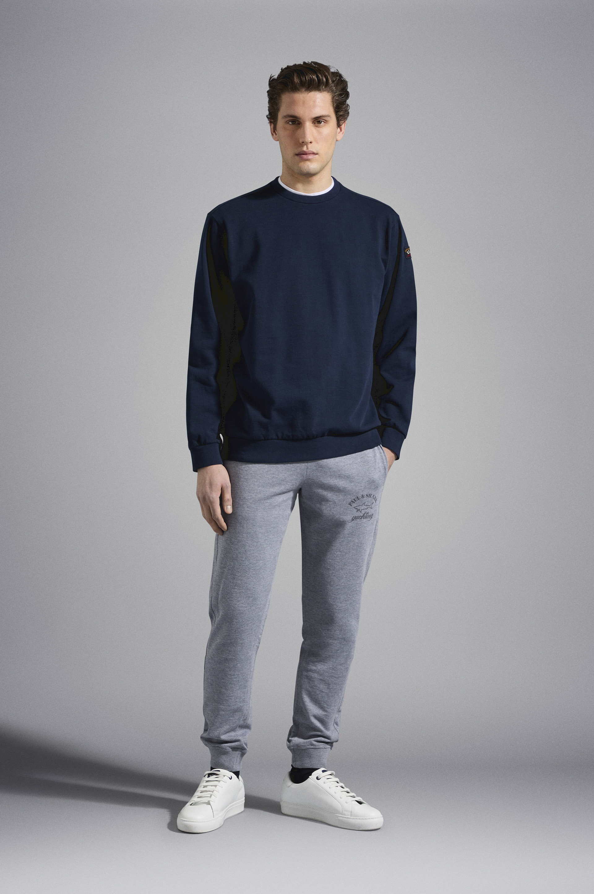 COTTON SWEATSHIRT WITH ICONIC BADGE - 2