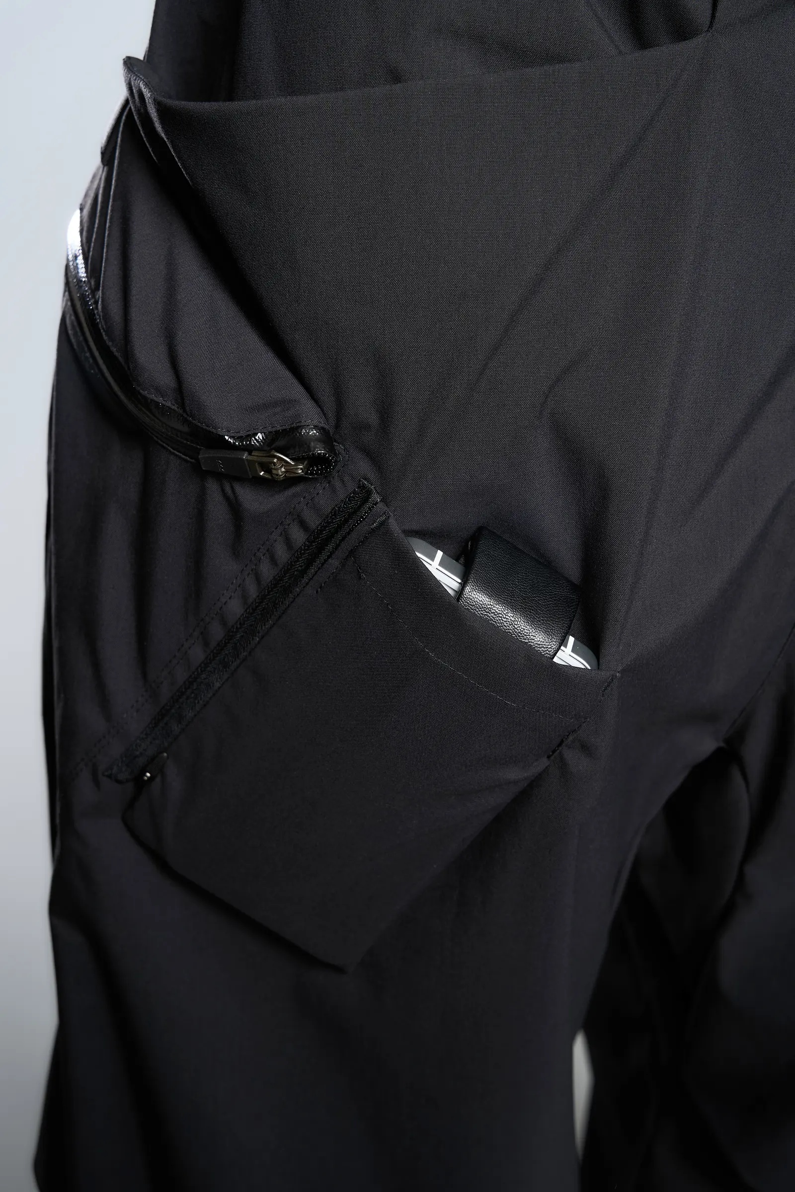 P59-E Encapsulated Nylon Cargo Pant Black - 25