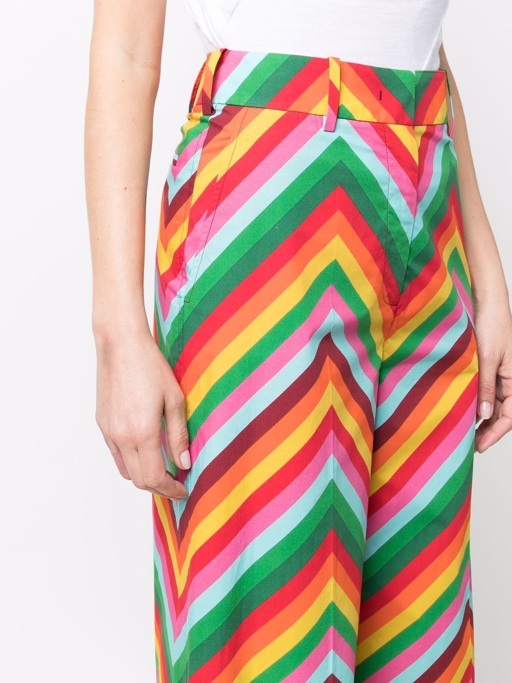 chevron-pattern cropped trousers - 5