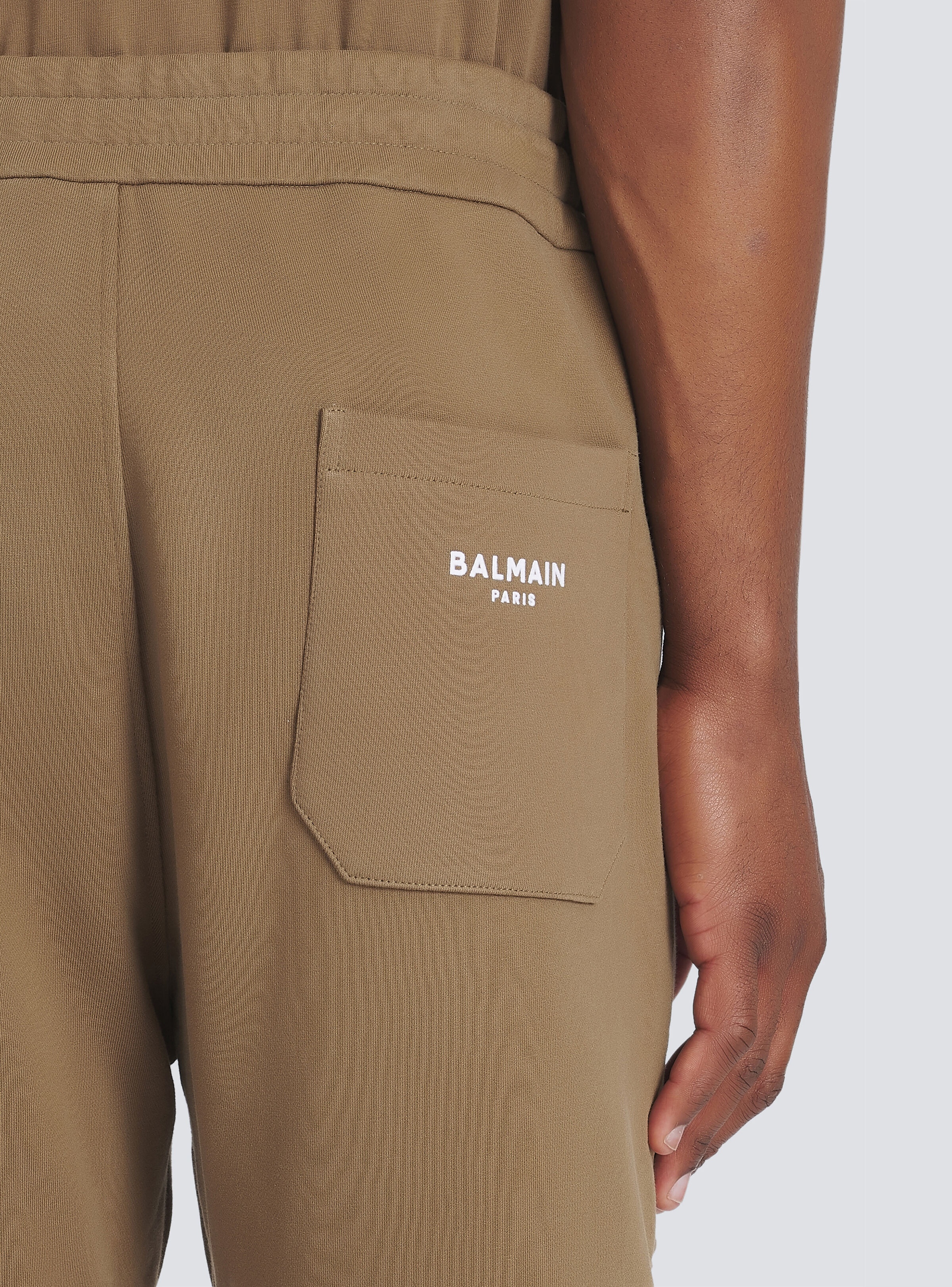 Eco-designed cotton sweatpants with flocked white Balmain logo - 8