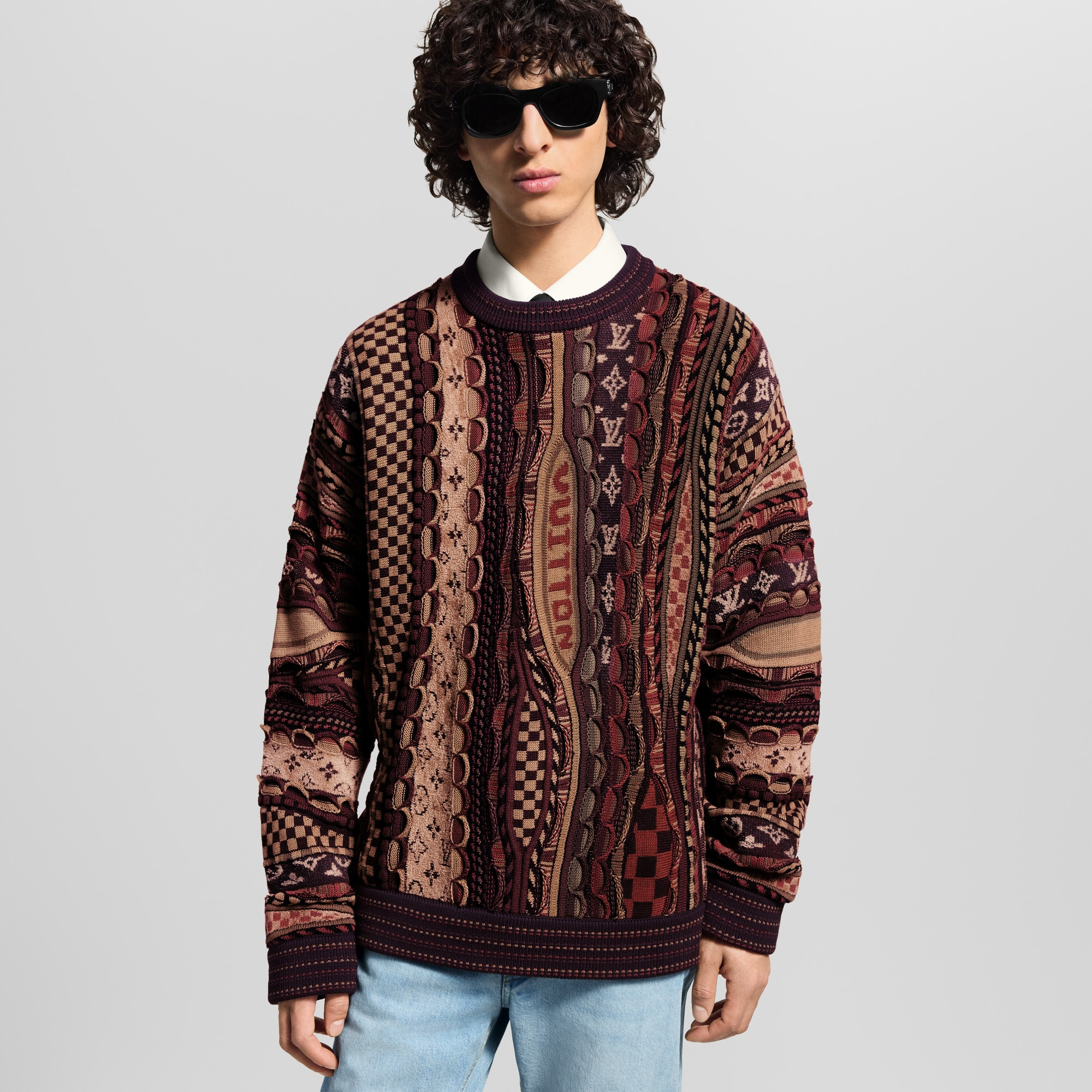 Long-Sleeved Crewneck - 2