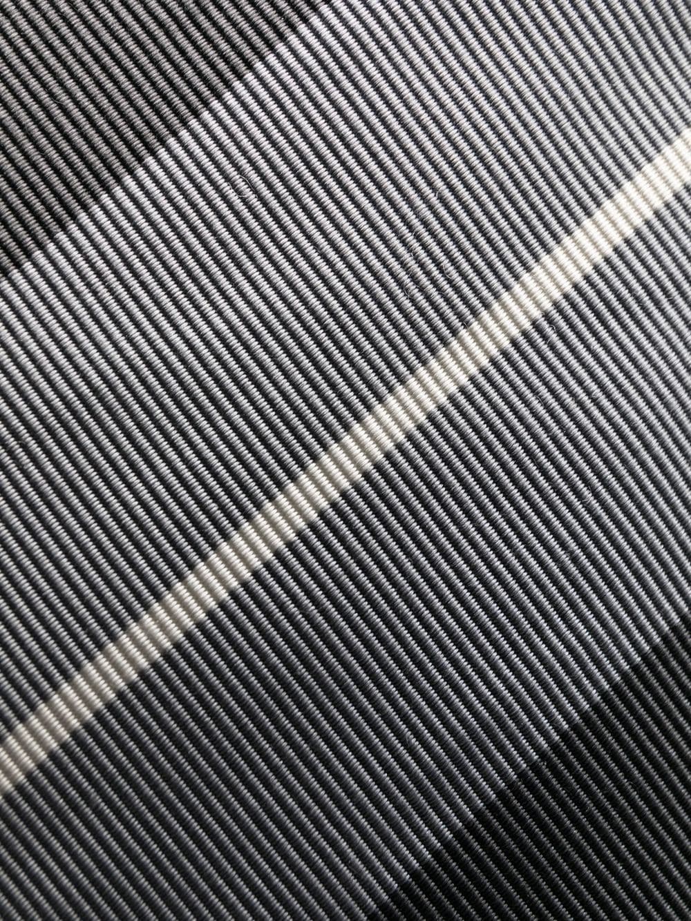 diagonal stripe pattern tie - 2
