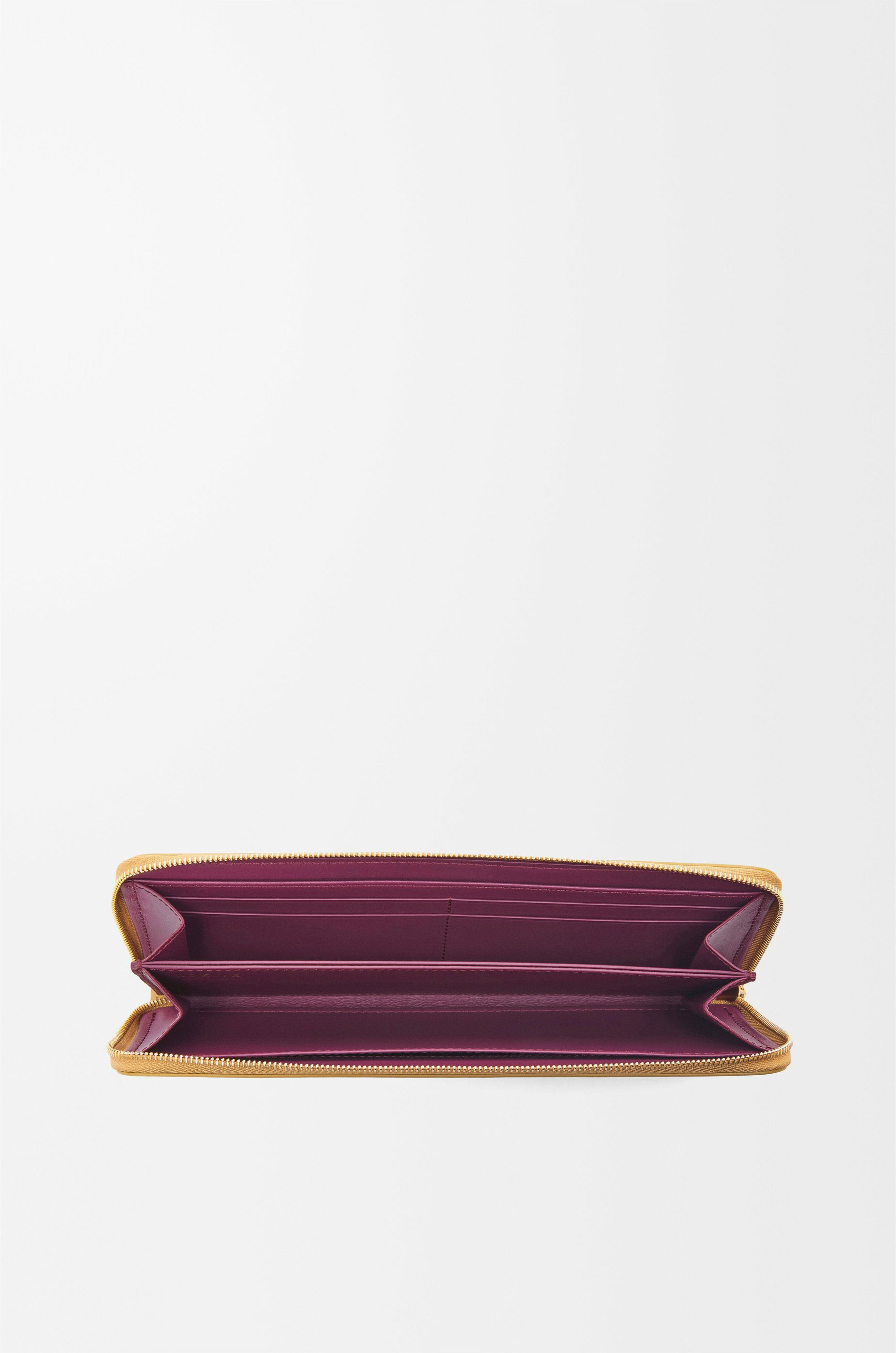 Knot zip around wallet in shiny nappa calfskin - 4
