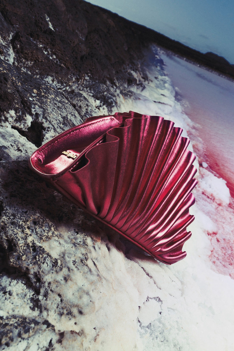 Cult Gaia NALA MINI CLUTCH outlook