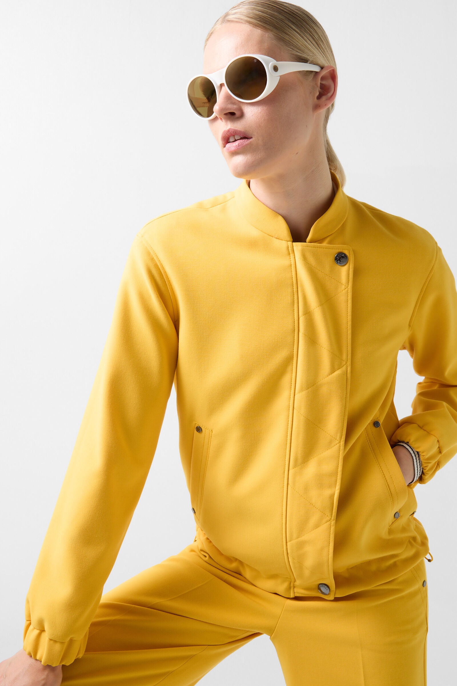 Carmen blouson in Mustard yellow - 5