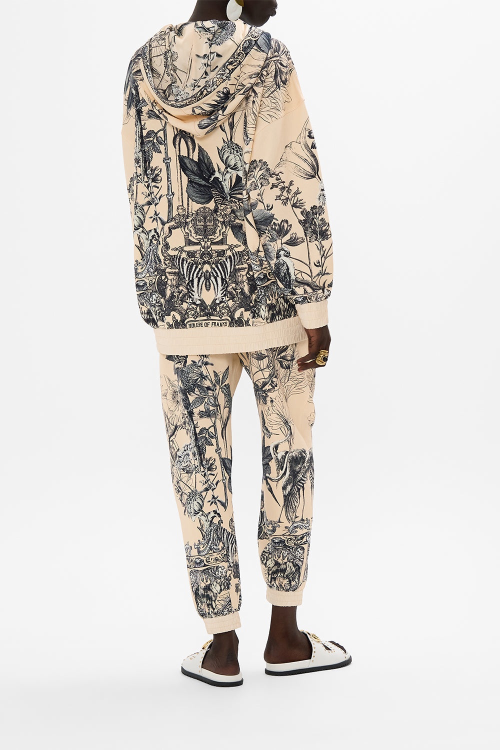 OVERSIZE BOYFRIEND HOODIE WITH SILK BANDS - 3