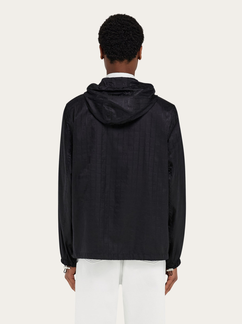 Short raincoat 4