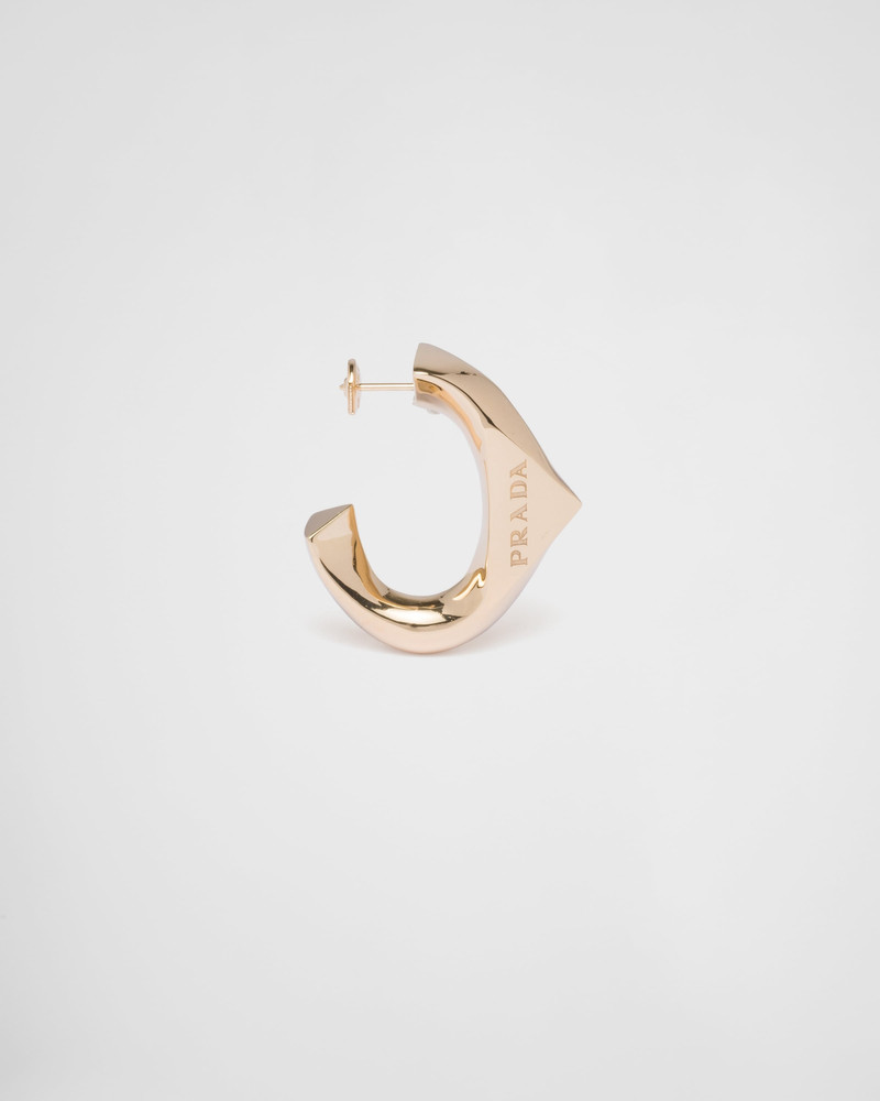 Eternal Gold medium earrings in yellow gold 3