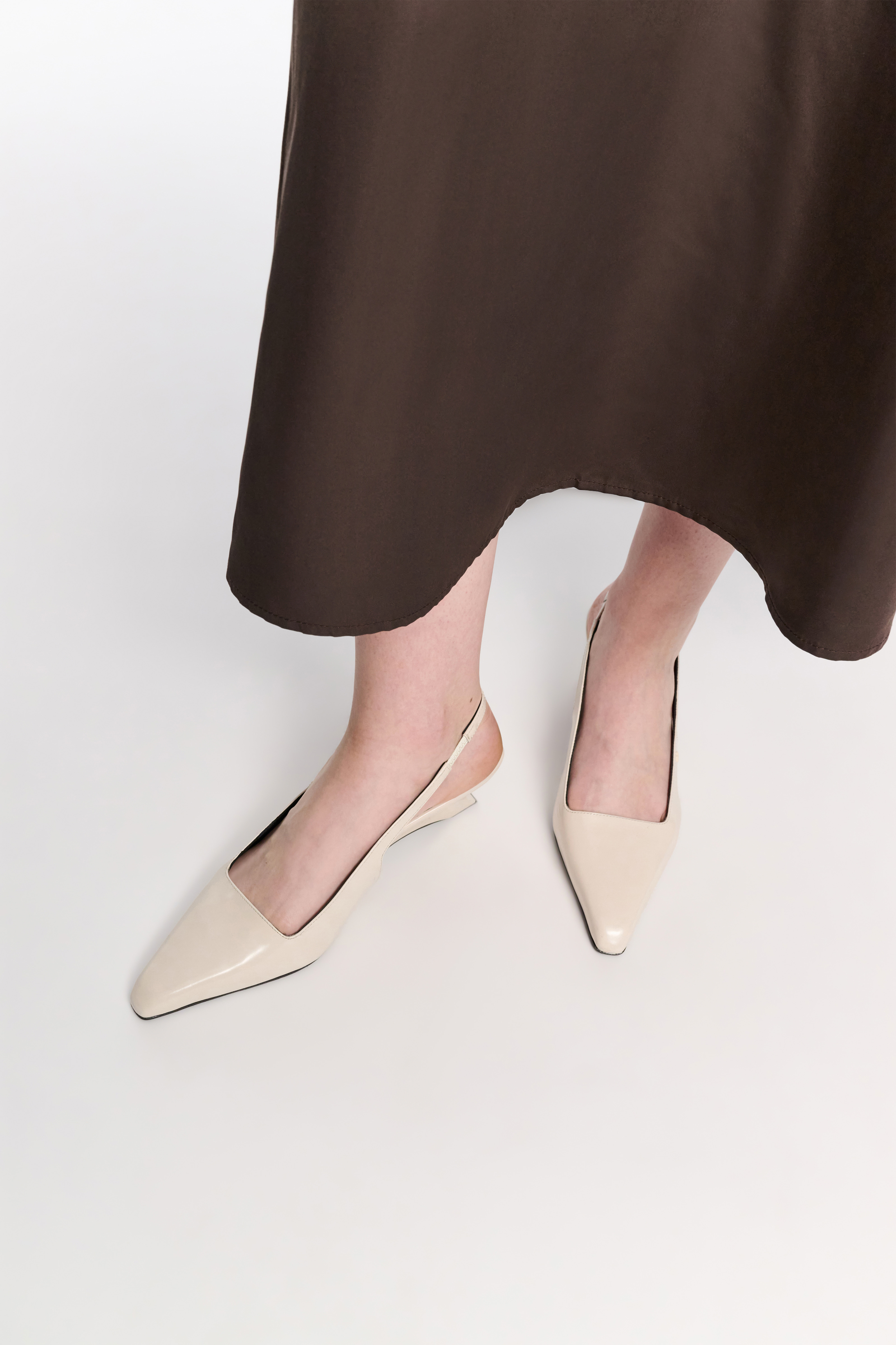 SUBTLE SHINE Wedge Slingback - 5