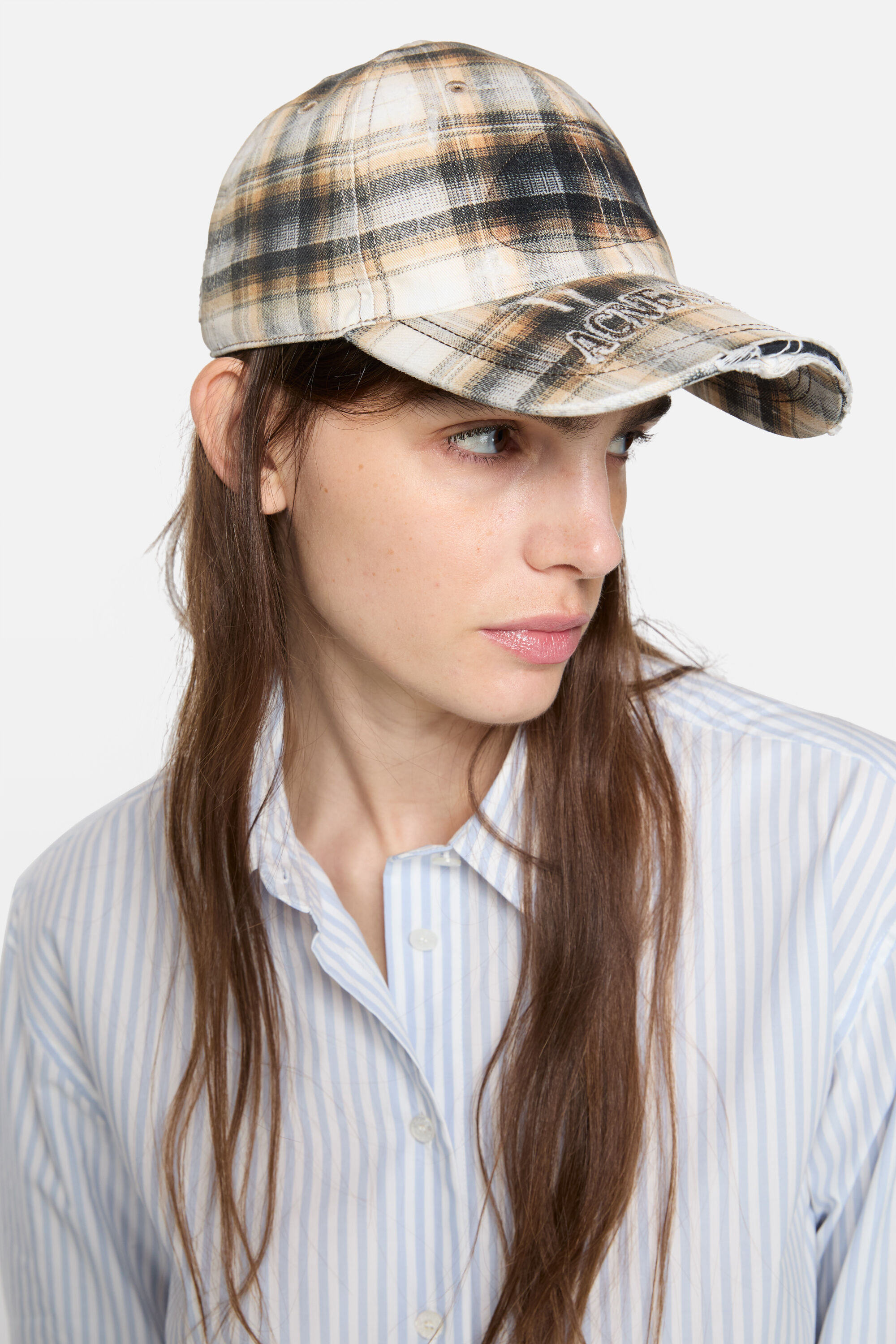 Distressed cap - White/black - 2