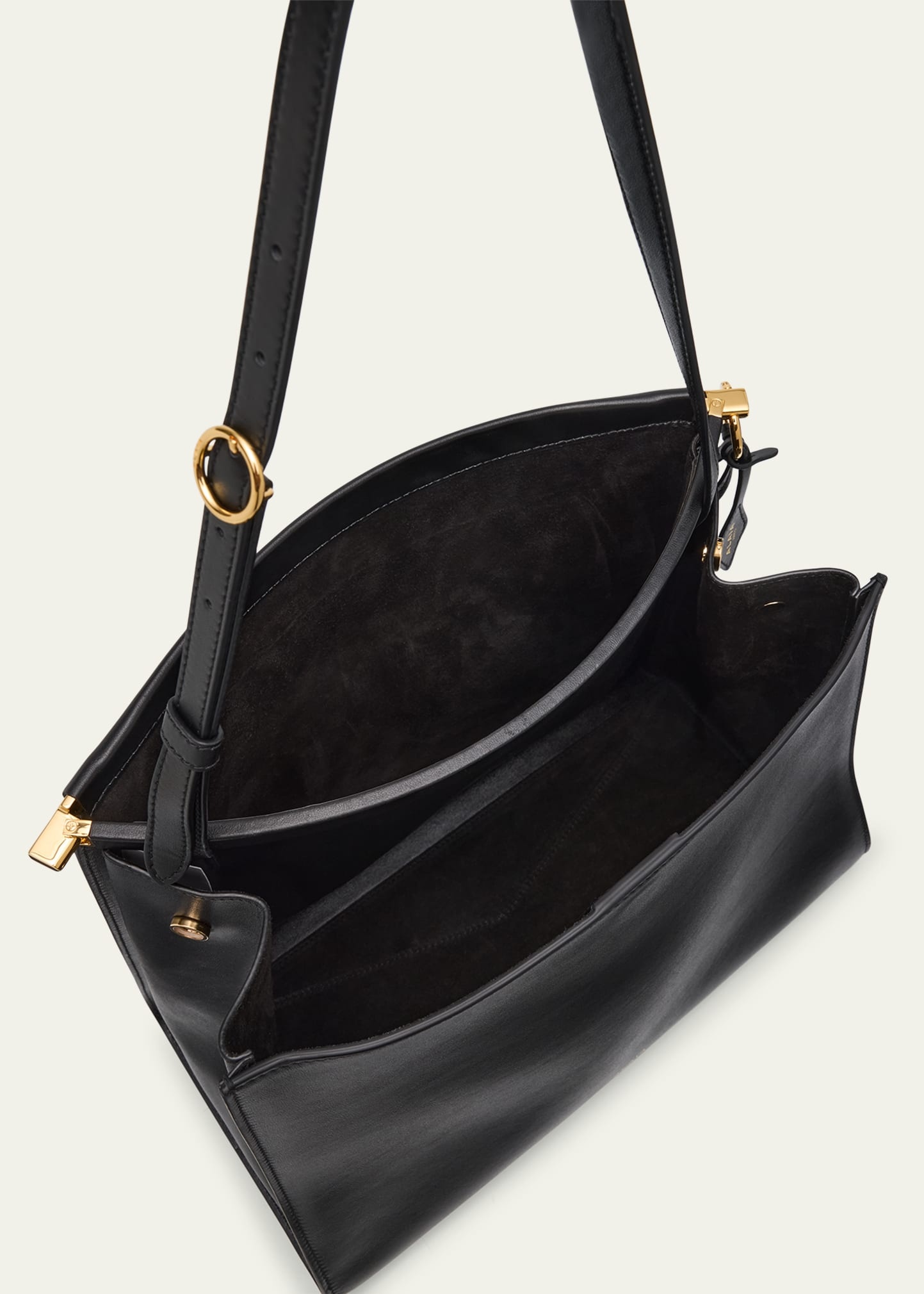 Le Click Medium Curve Shoulder Bag in Glossy Leather - 3