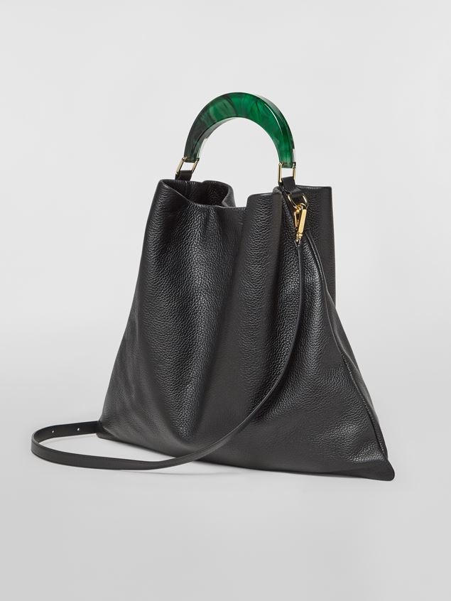 HOBO BAG IN BLACK GRAINED CALFSKIN AND RESIN HANDLE - 3