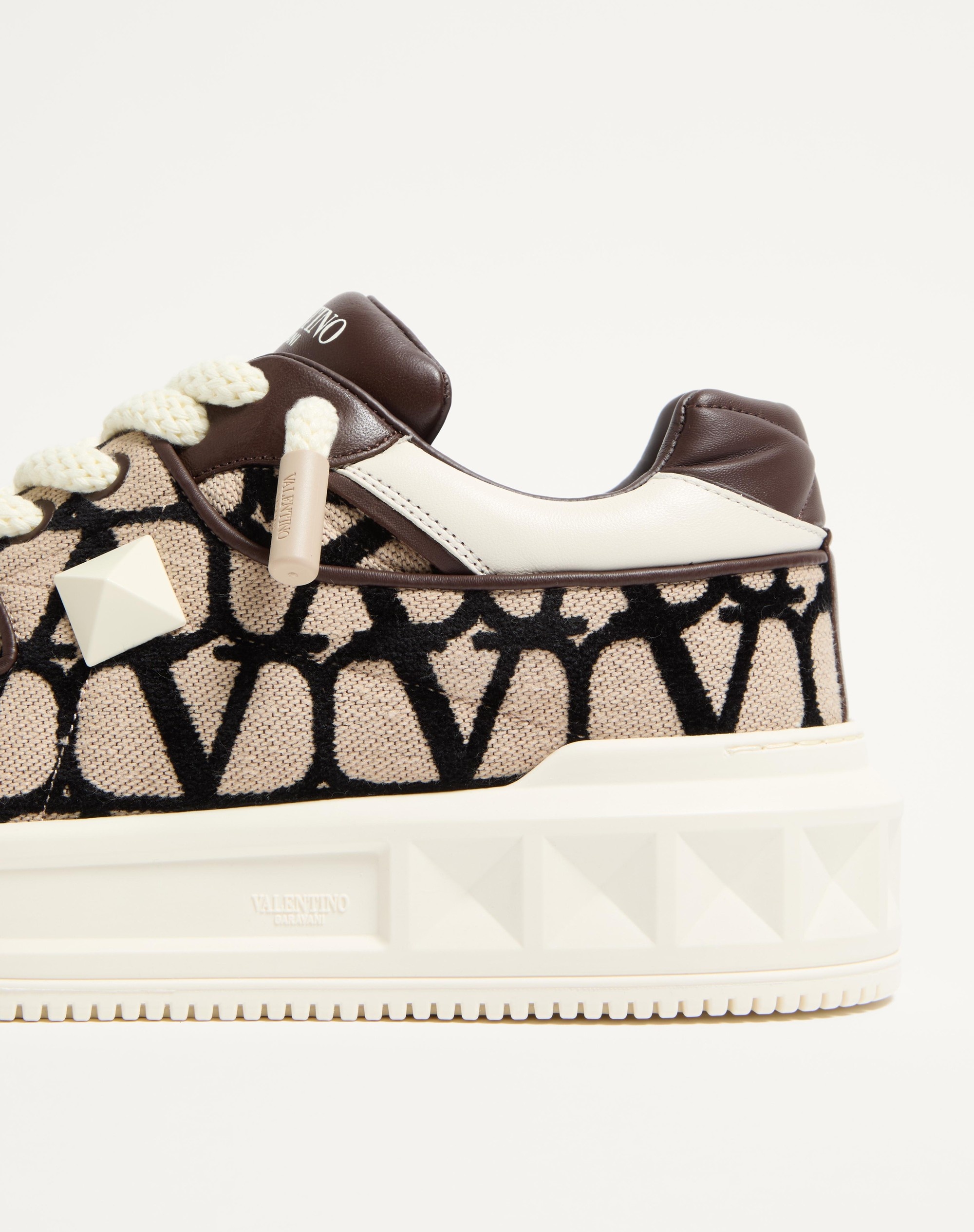 ONE STUD XL LOW-TOP SNEAKER IN NAPPA LEATHER AND TOILE ICONOGRAPHE FABRIC - 8