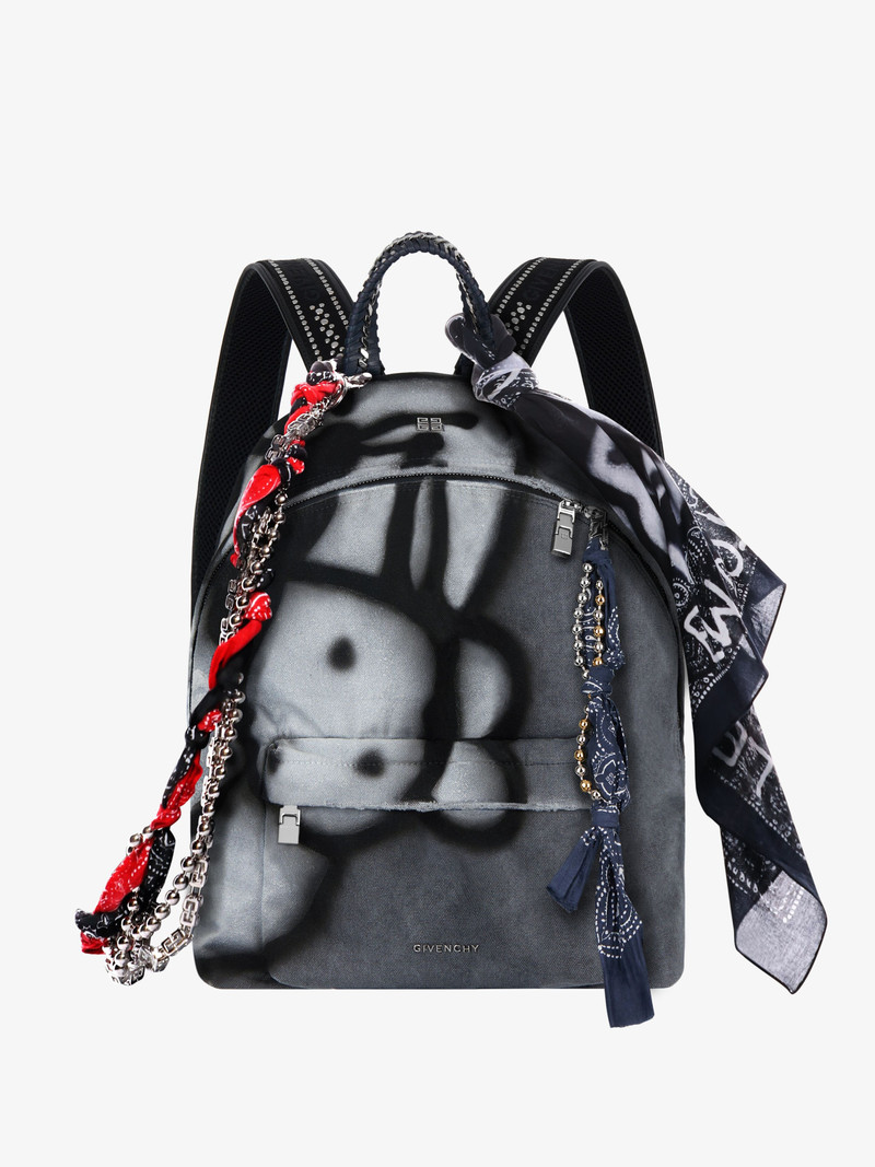 DOUBLE U BACKPACK WITH TAG EFFECT DOG PRINTS 1