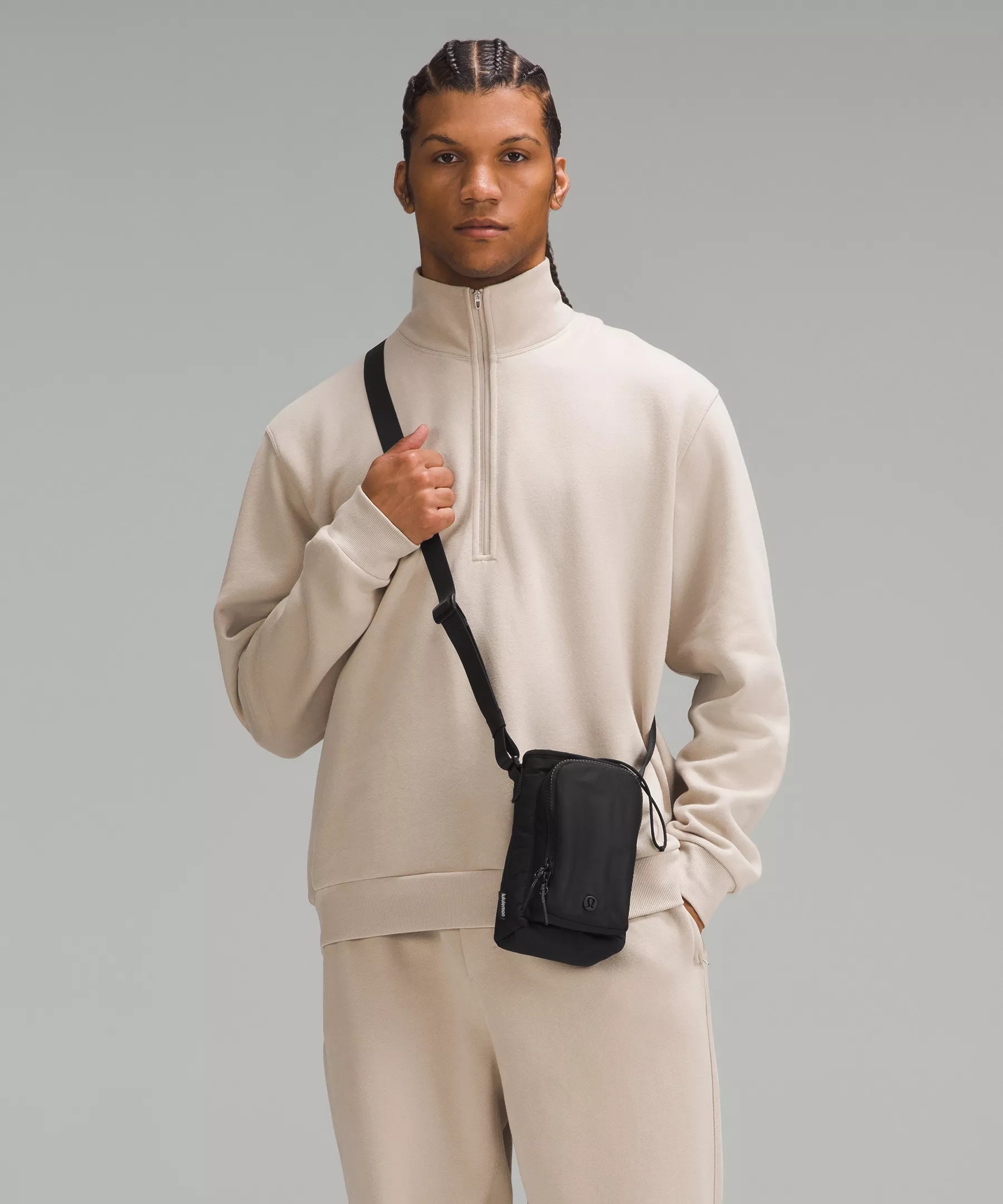 Water Bottle Crossbody with Front Pocket 2L - 4