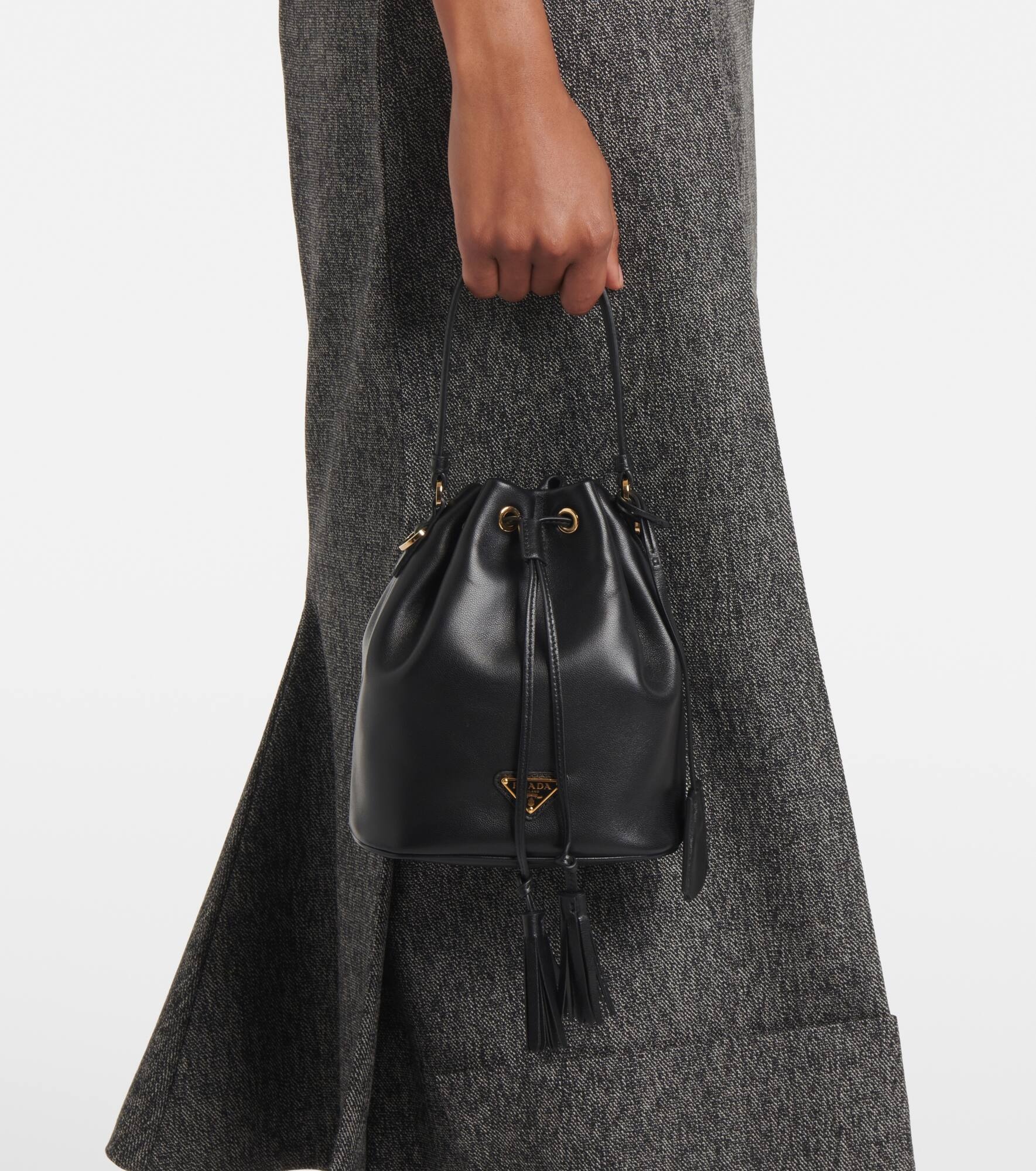 Small leather bucket bag - 7