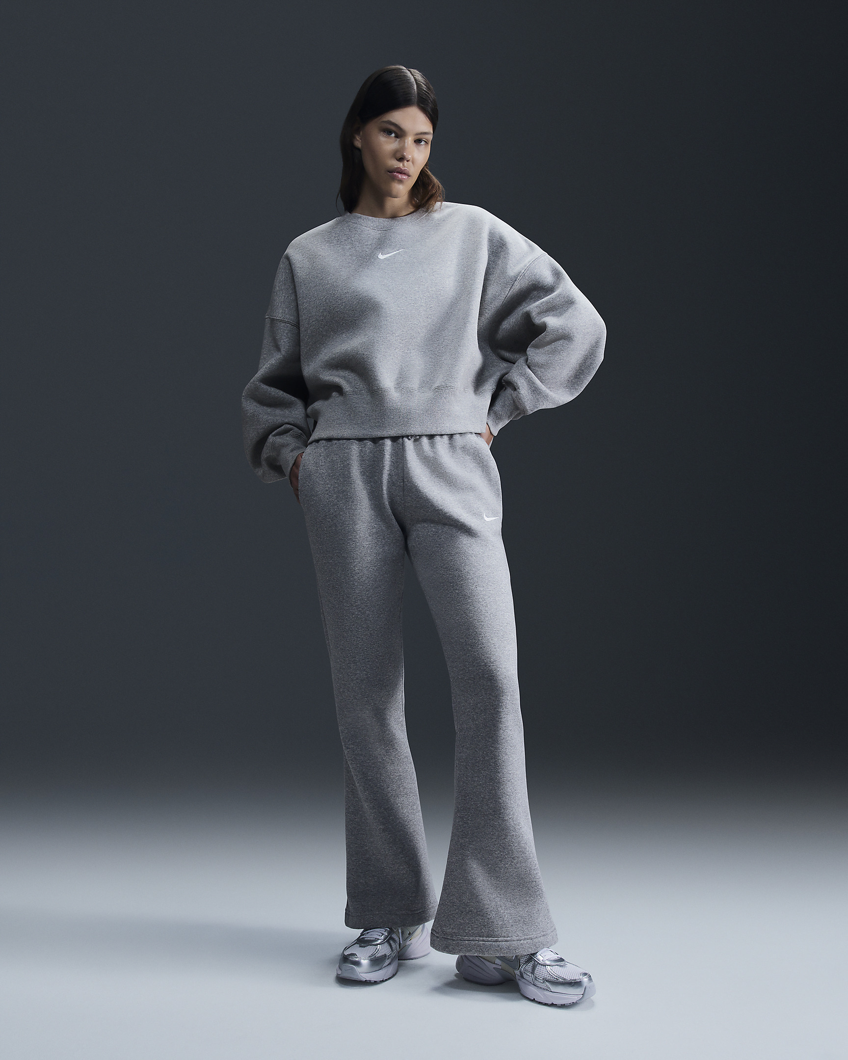 Nike Sportswear Phoenix Fleece Women's Over-Oversized Crew-Neck Sweatshirt - 4