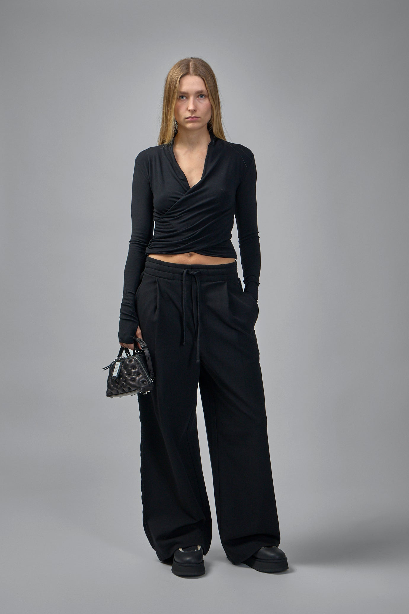 W TS 587 - 2