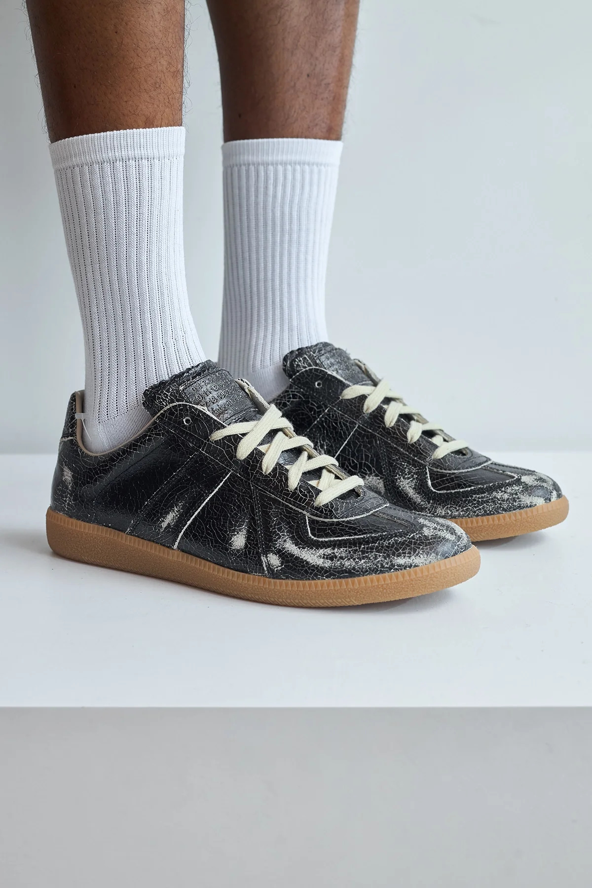 Maison Margiela Cracked Leather Replica Low Top Sneaker Black/White - 5