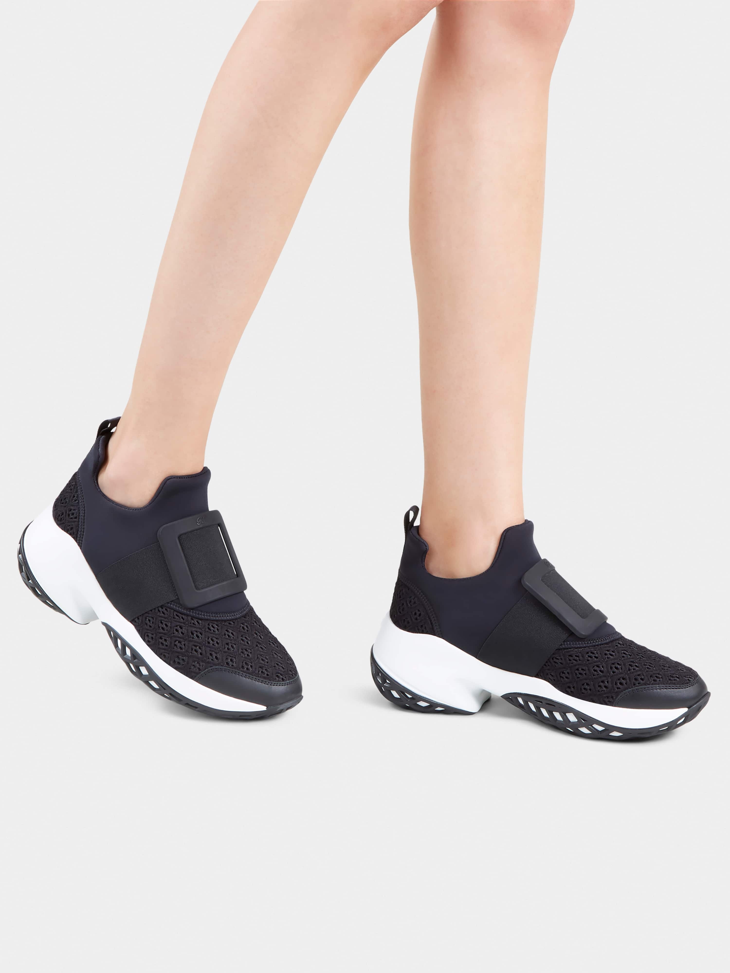 【Roger Vivier】Viv' Run Covered Buckle スニーカー Roger Vivier Viv' Run Covered Buckle Sneakers in Technical