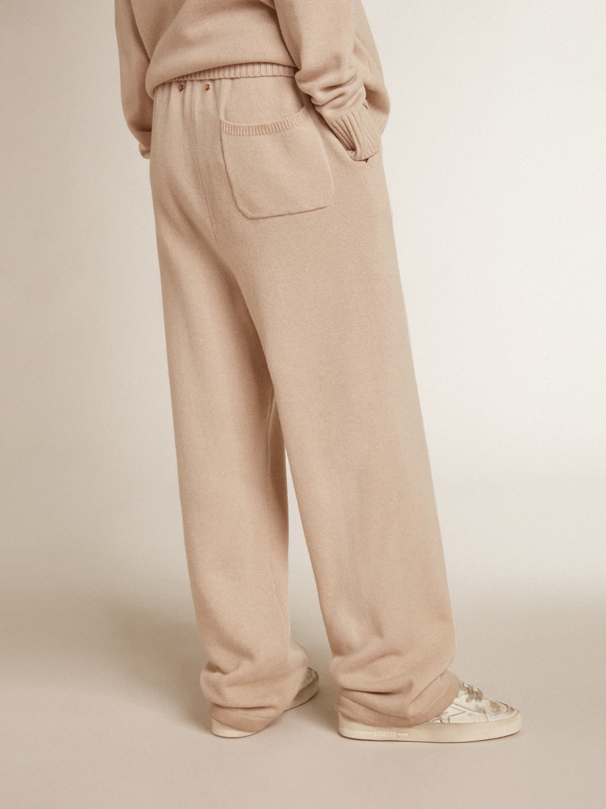 Natural white cashmere blend women’s joggers - 4