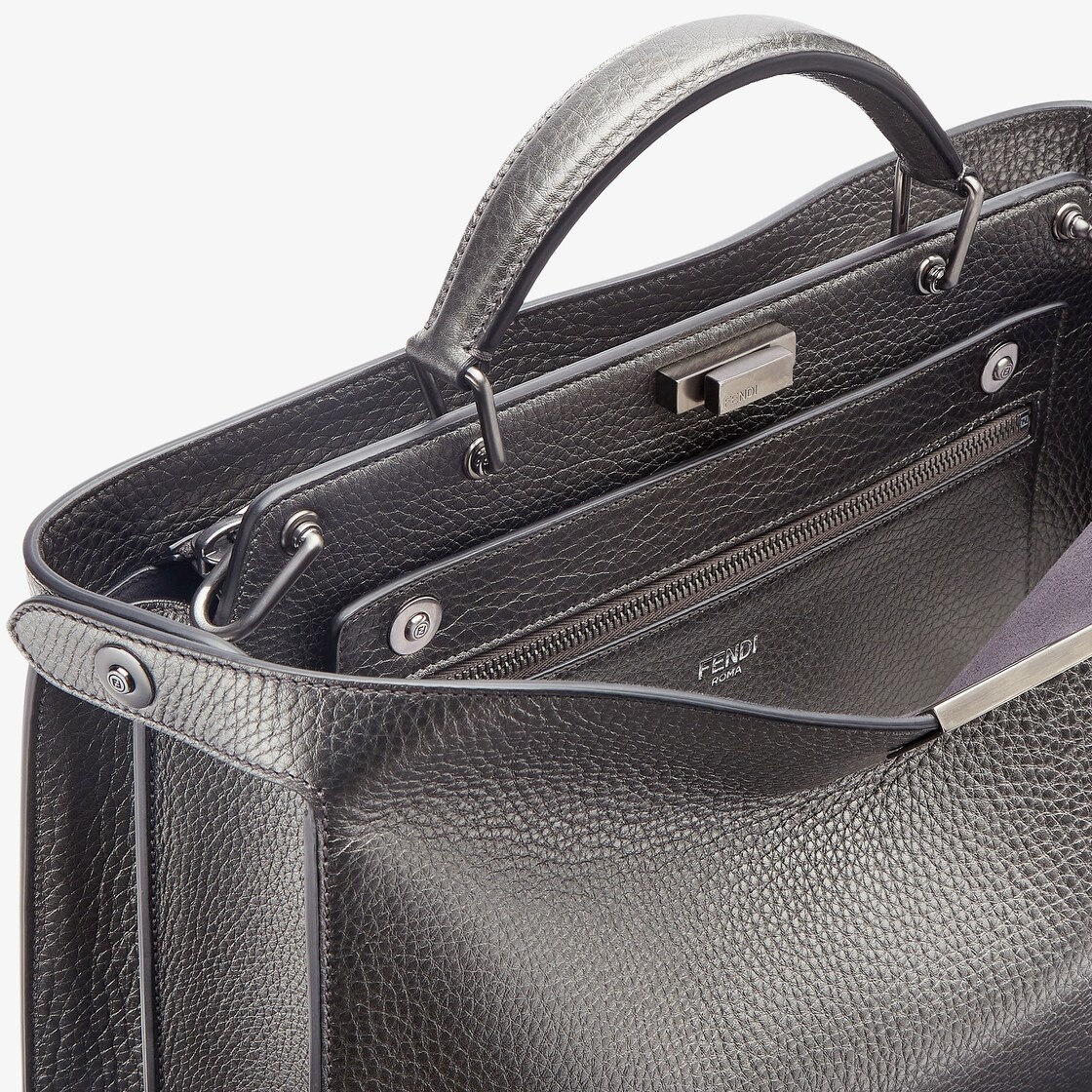 Medium Peekaboo ISeeU bag, made of dark gray Cuoio Romano leather with a metallic effect. The interi - 6