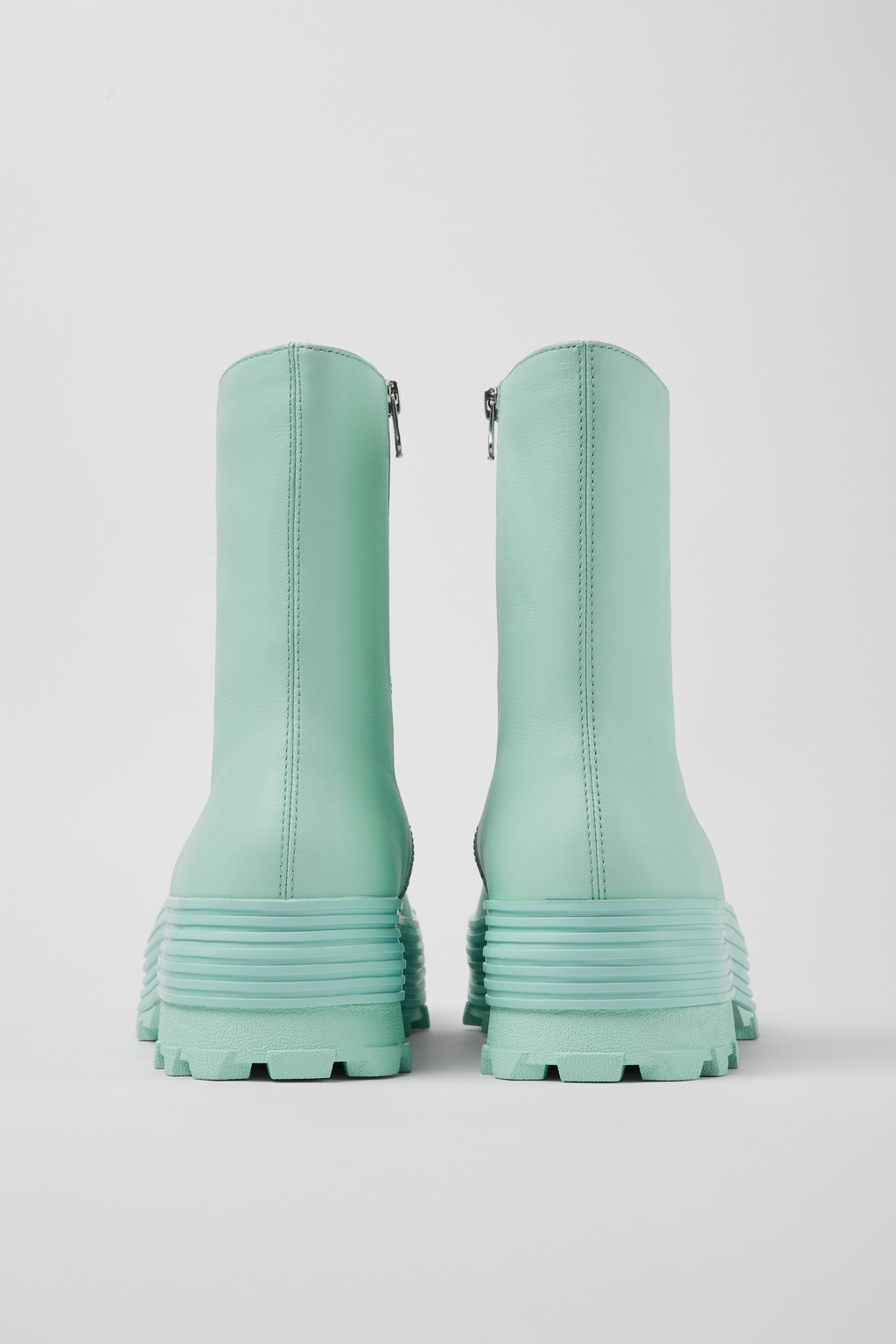 Light green leather boots - 3