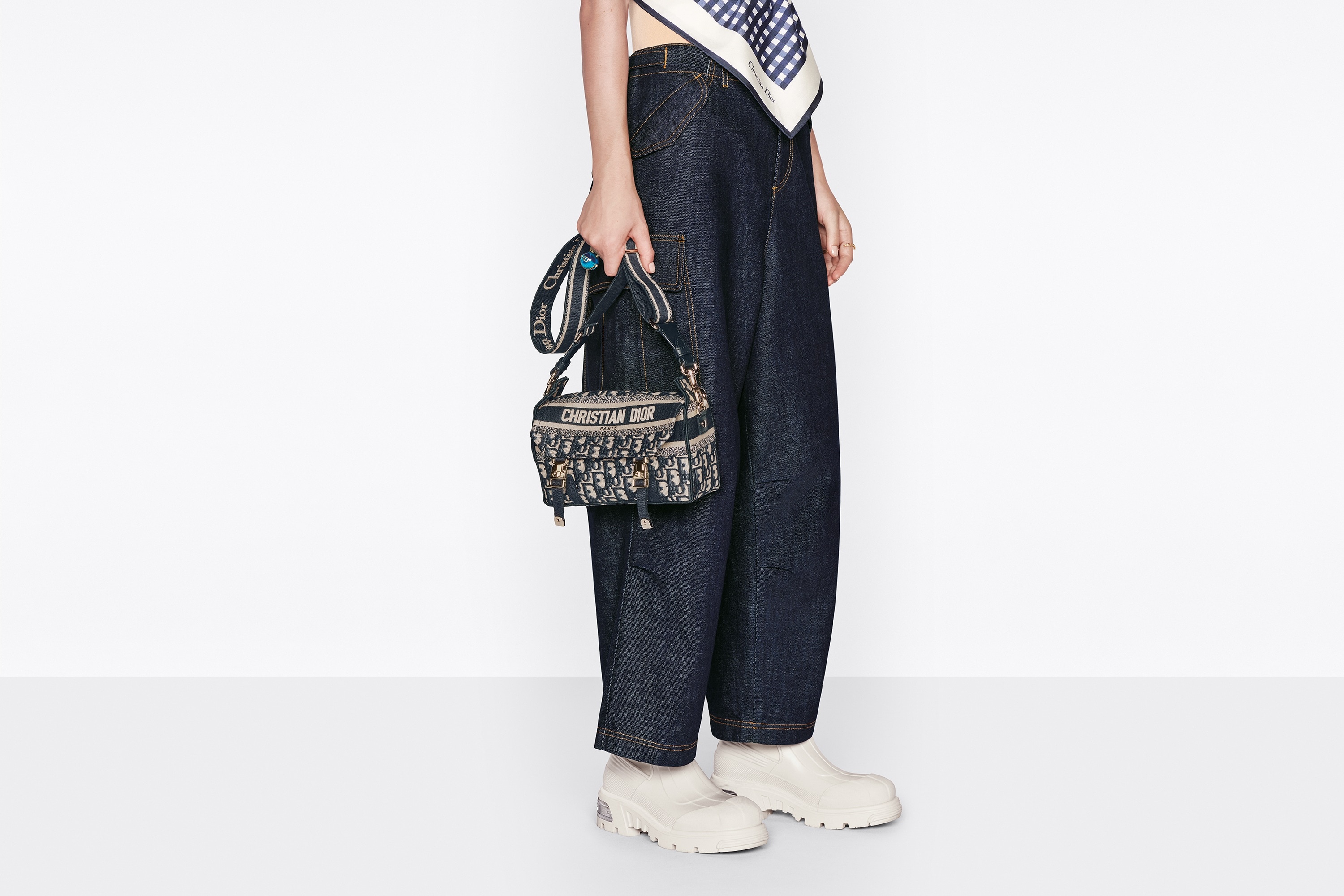 【DIOR】Diorcamp バッグ スモール Dior Small Diorcamp Bag | REVERSIBLE