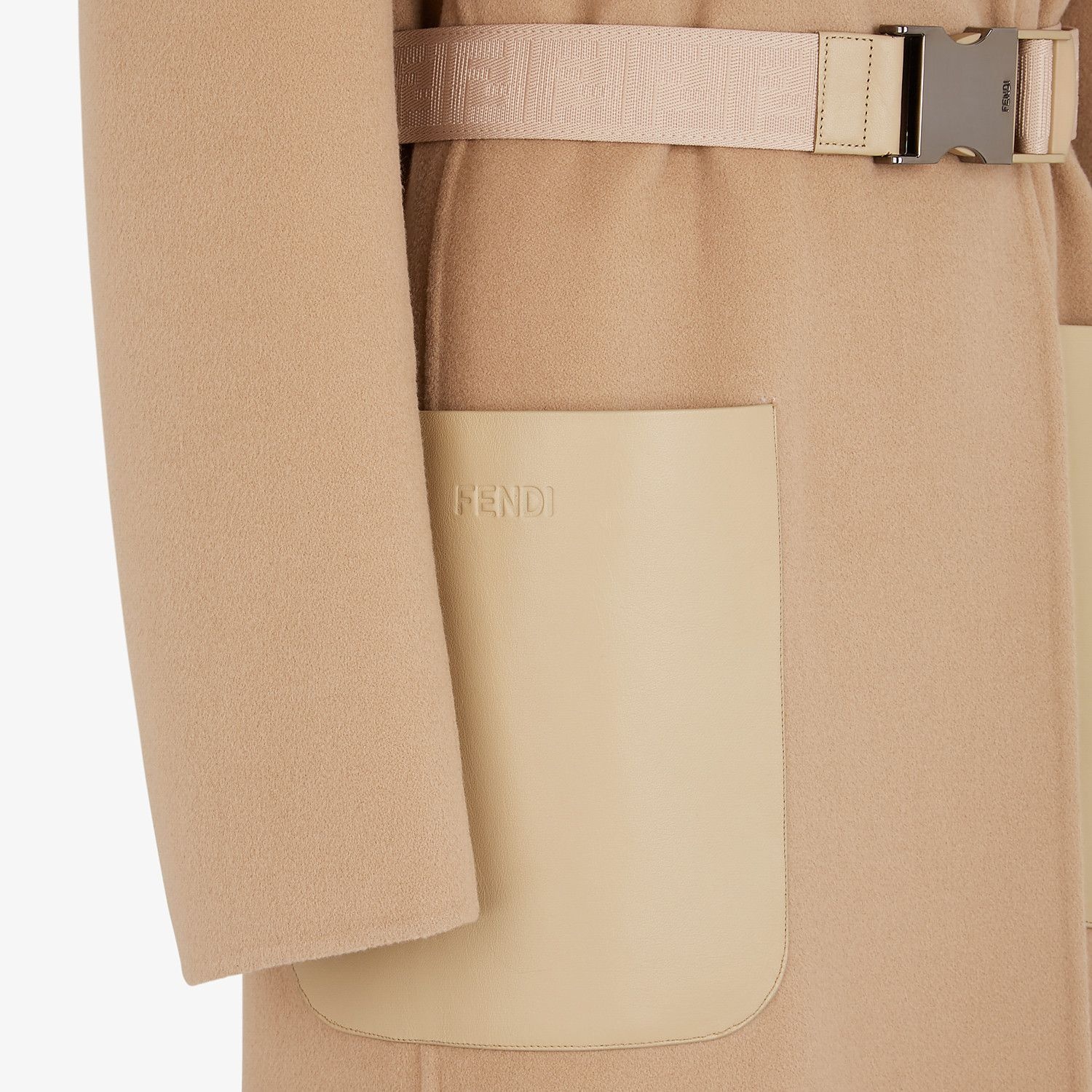 Beige cashmere coat - 3