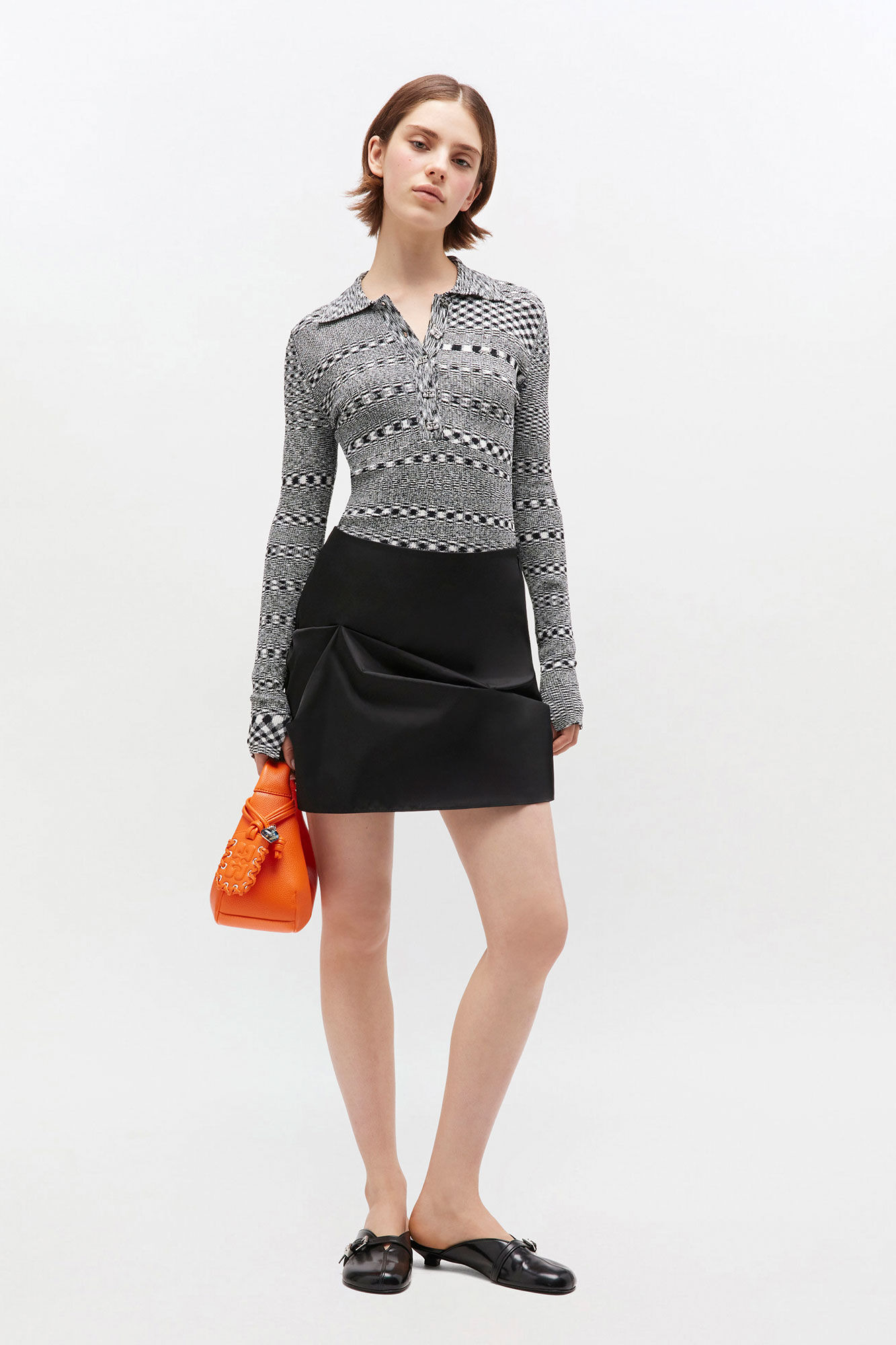 BLACK NYLON MINI SKIRT - 2