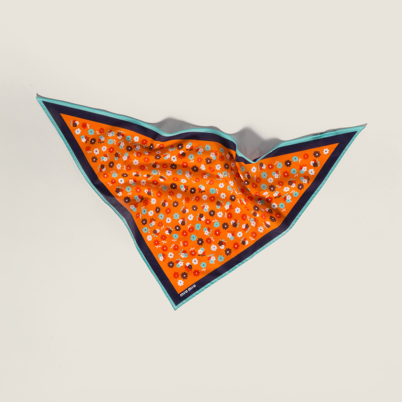 Printed poplin scarf 3