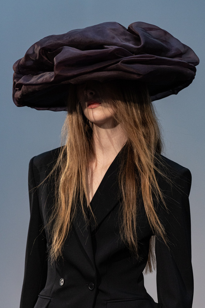Oversized organza draped hat in brown 4