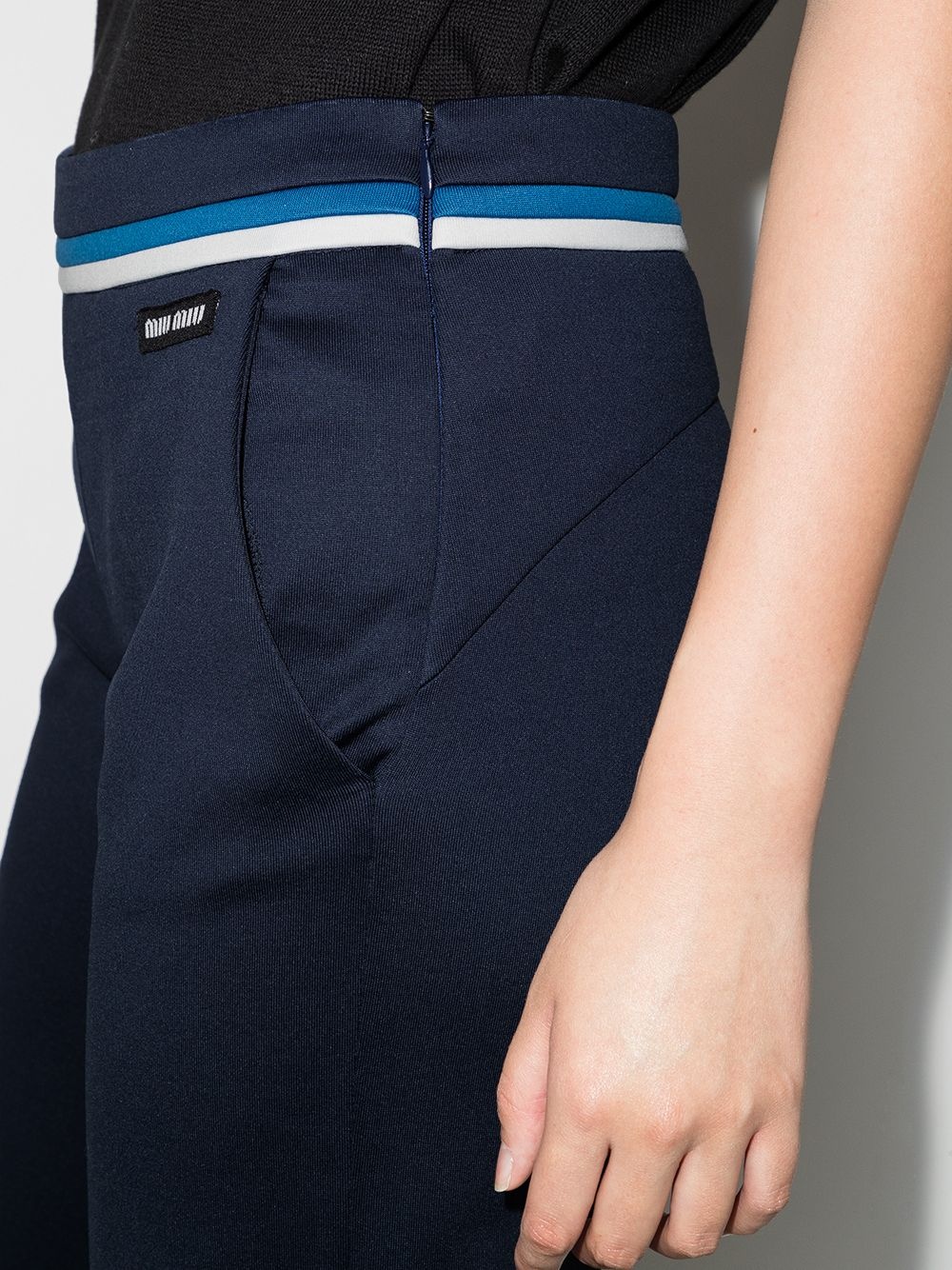 stripe-detail logo-patch tailored trousers - 8
