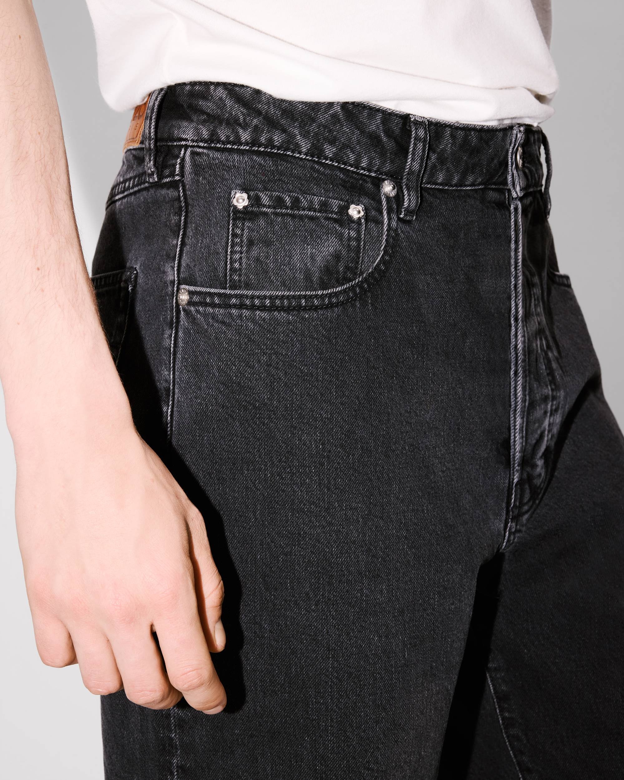 BOTAN loose fit jeans in Japanese denim - 6