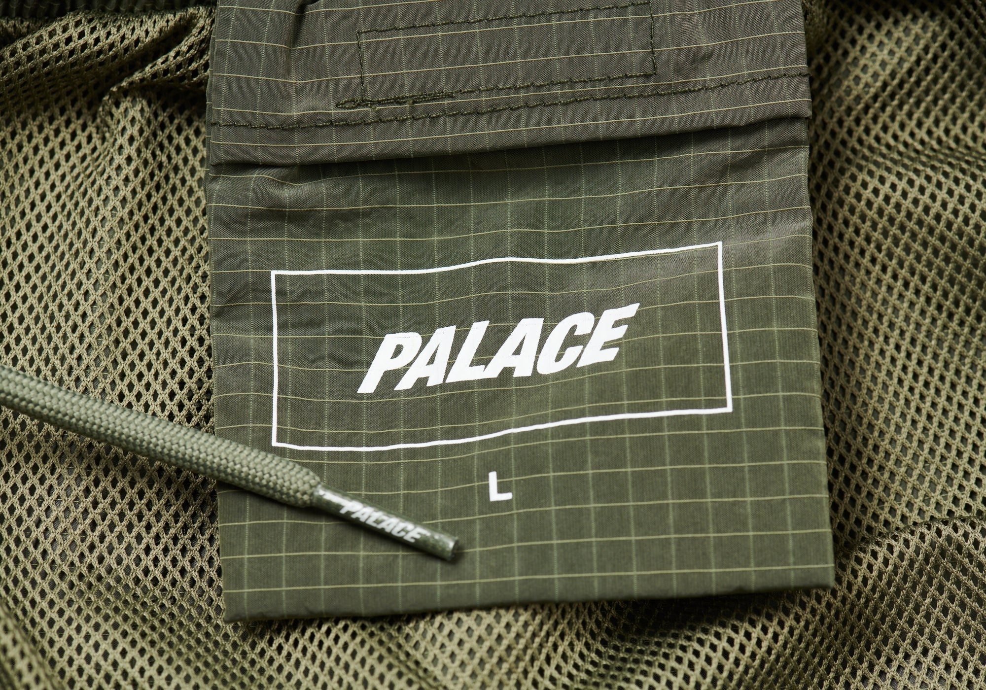 CARGO SHELL SHORTS OLIVE - 7