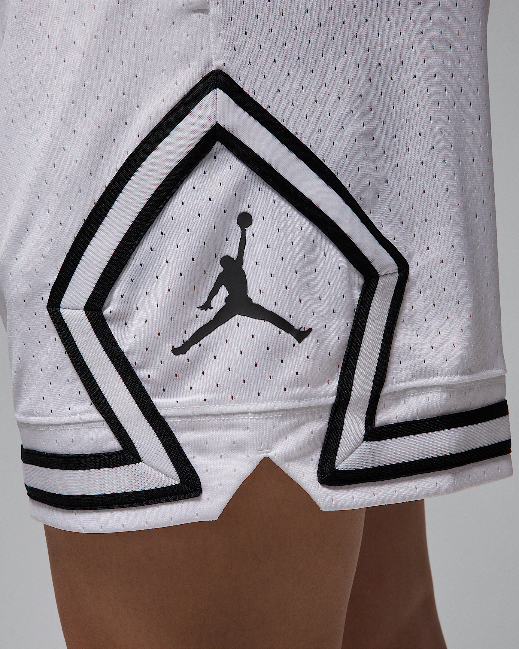 Jordan Sport Men's Dri-FIT Mesh Diamond Shorts - 5