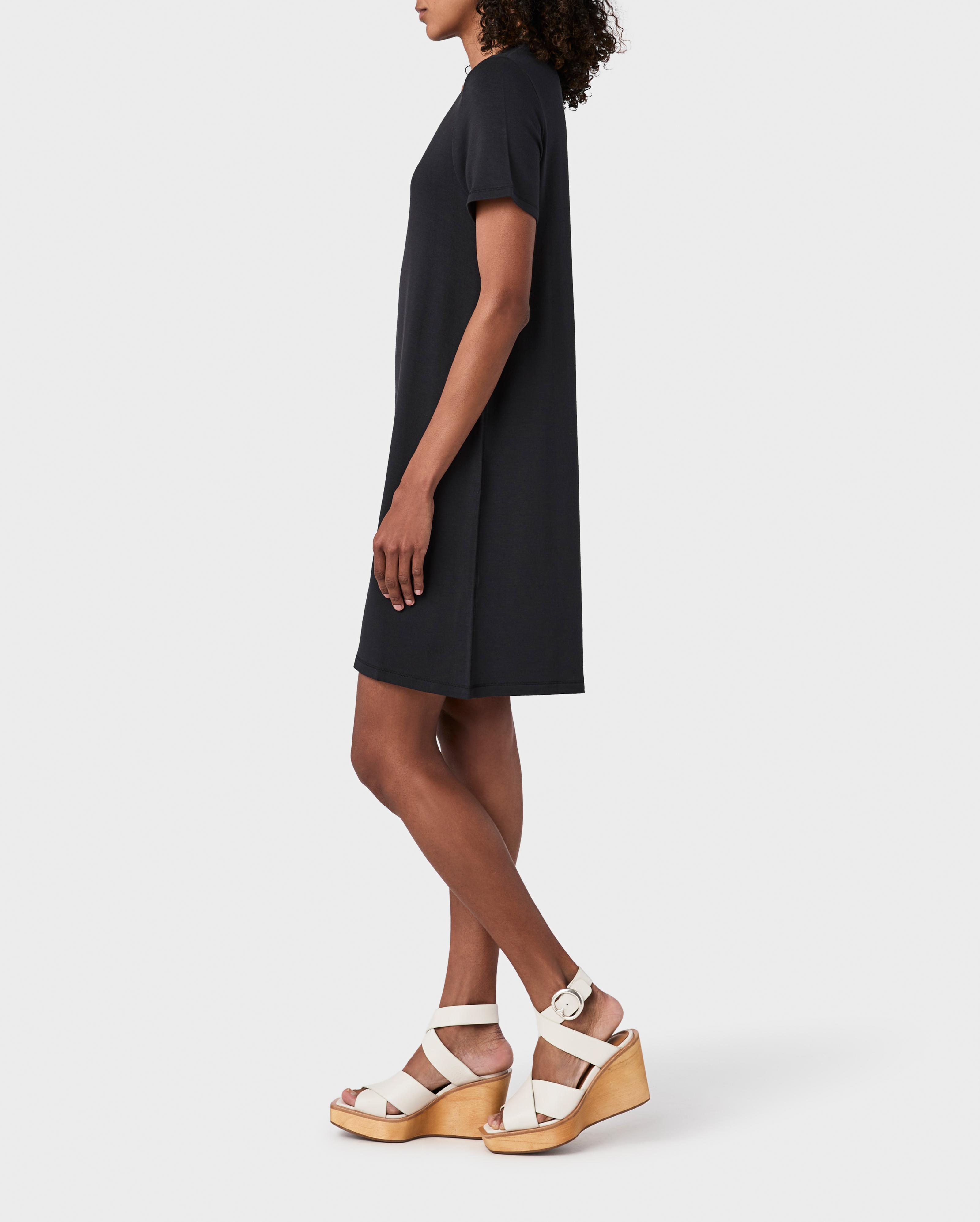 Short Sleeve Tee Mini Dress
Jersey Dress - 2
