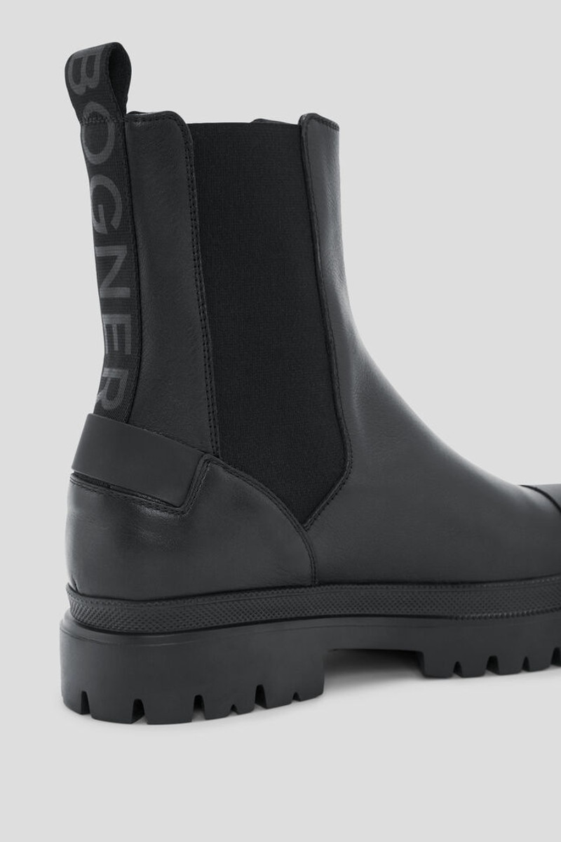 Chesa Alpina Chelsea boots in Black 7