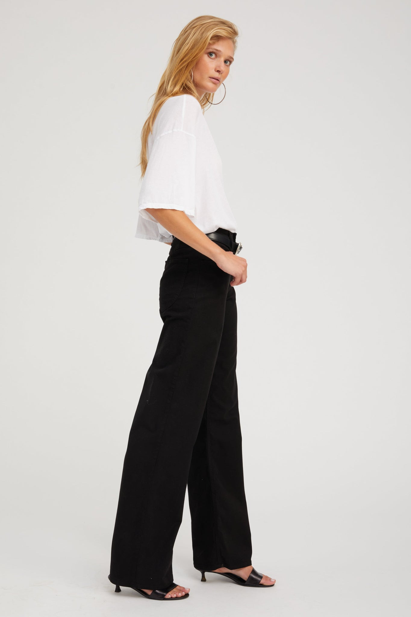 WHITE BOXY TEE - 3
