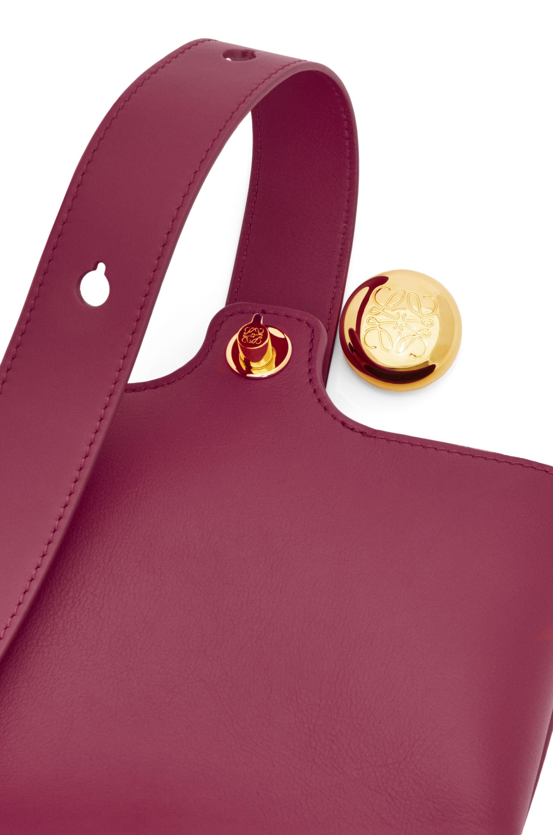 Mini Pebble Bucket bag in mellow calfskin - 8