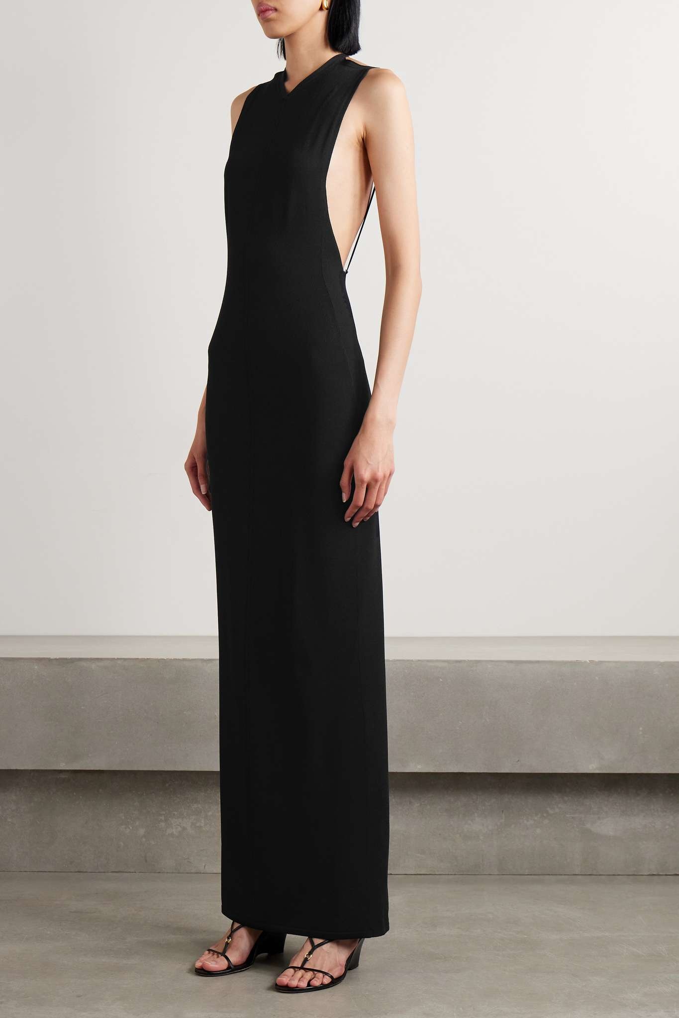 【送料&関税込】Khaite Terri Open Back Maxi Dress KHAITE Teri open-back jersey maxi dress | netaporter