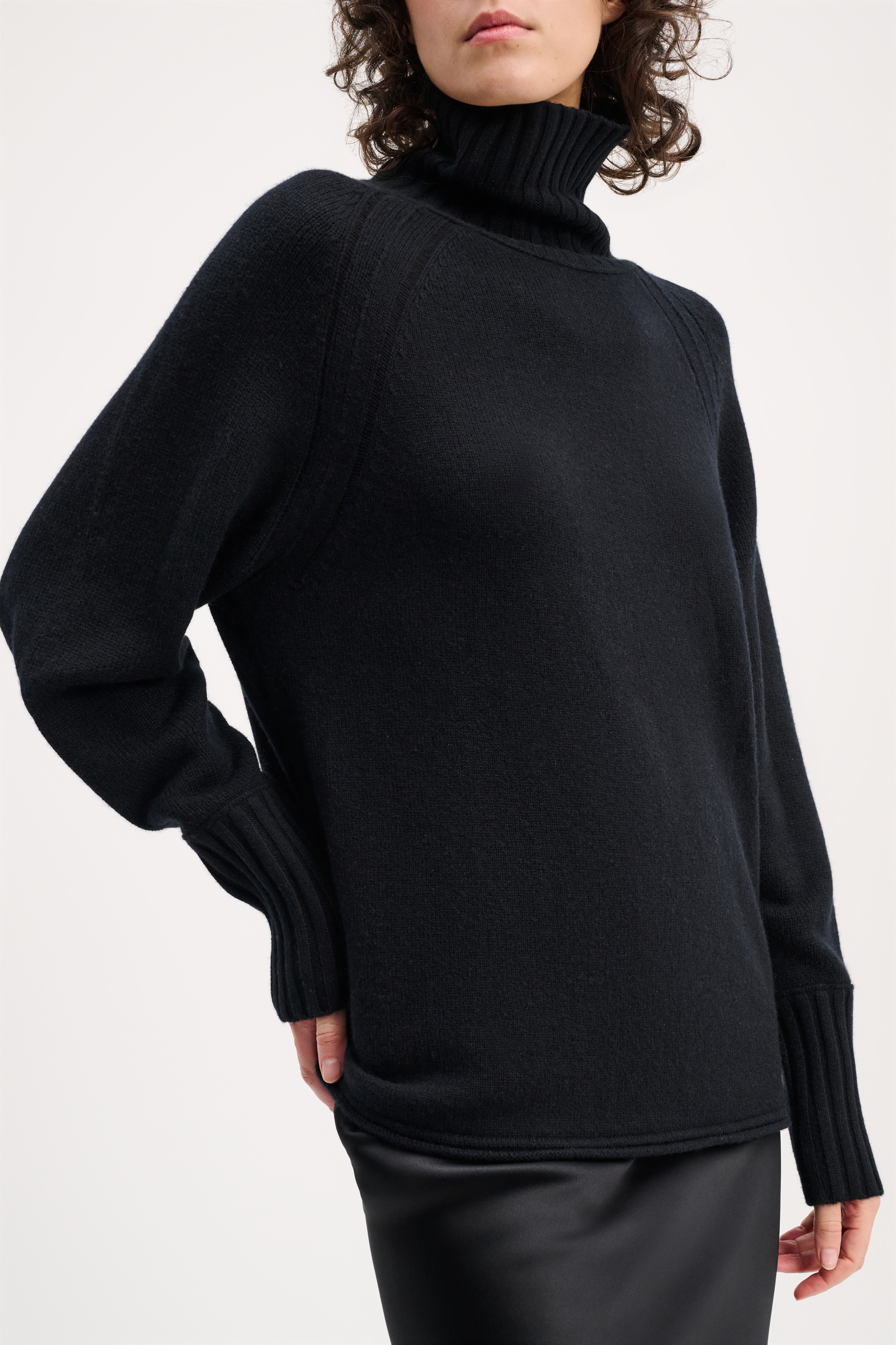 BOLD VOLUMES pullover - 3