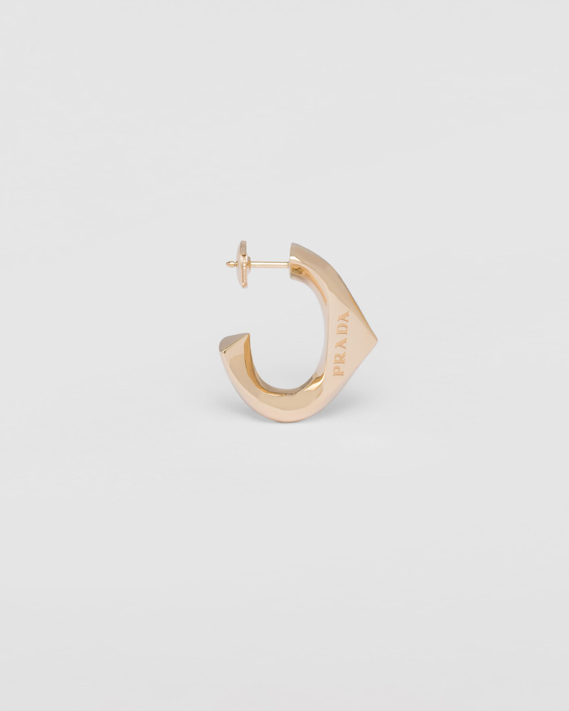 Eternal Gold small earrings in yellow gold 3