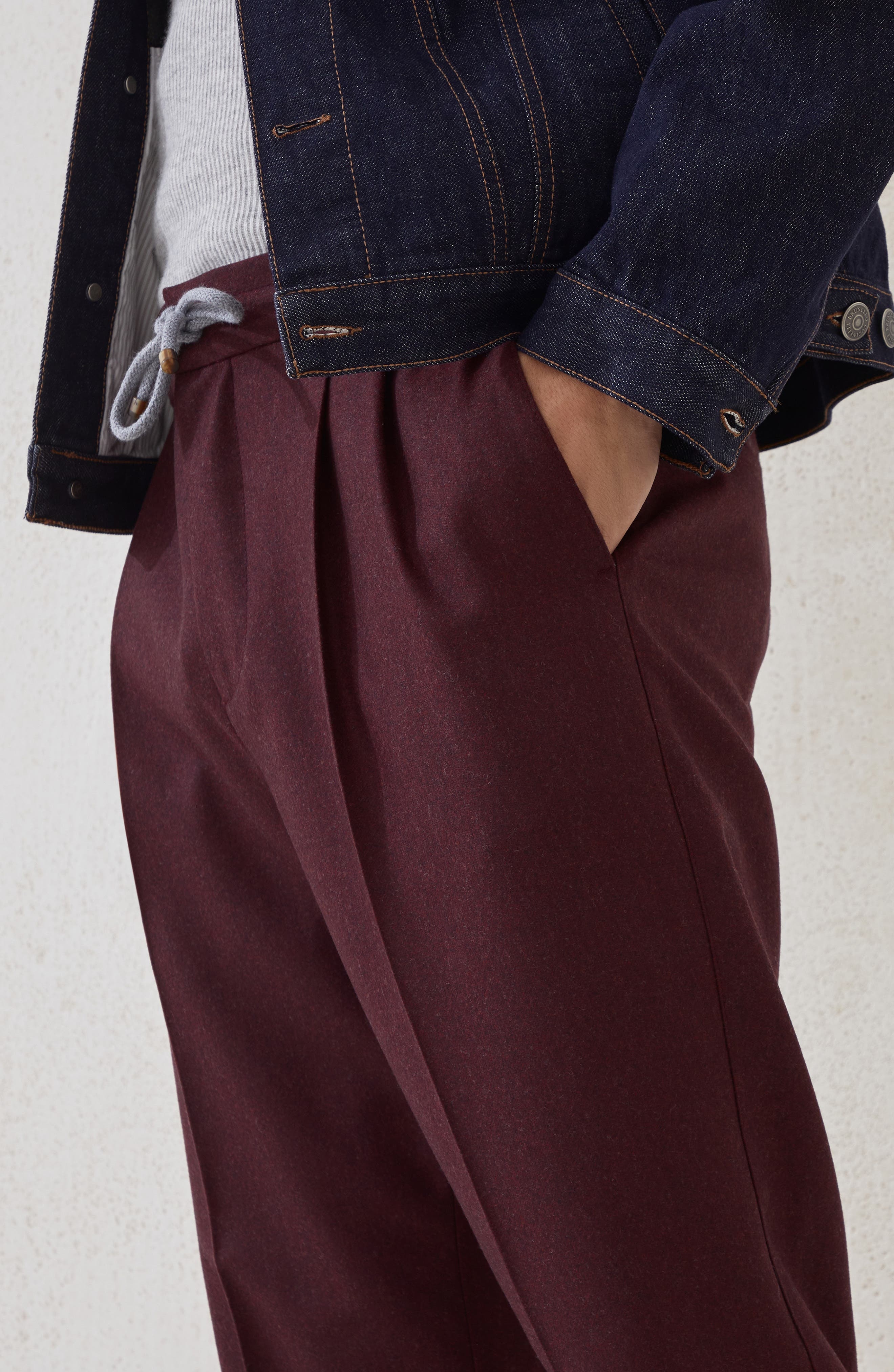Brunello Cucinelli Trousers with double pleats and drawstring in Bordeaux at Nordstrom - 4