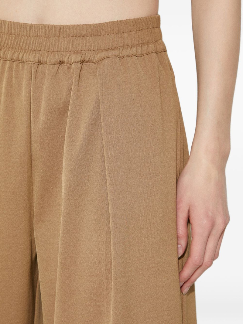 elasticated-waist trousers 6