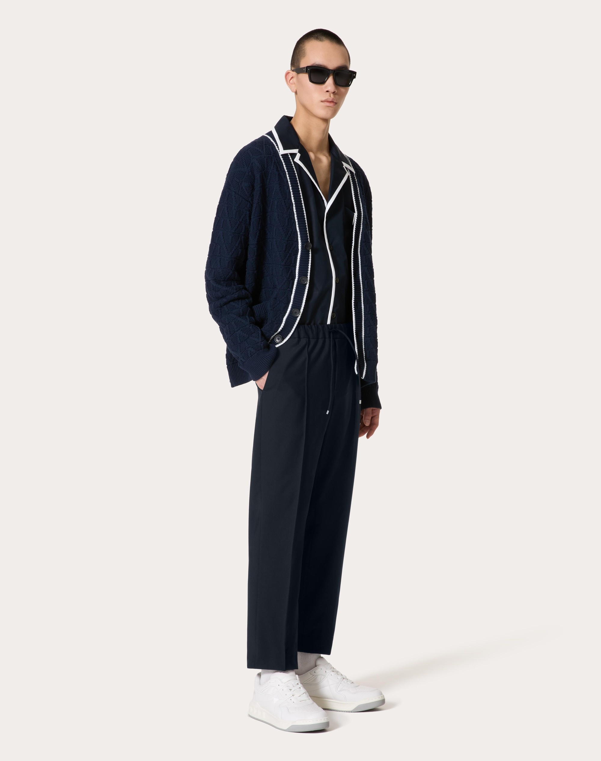 COTTON POPLIN BOWLING SHIRT WITH RUBBERIZED V DETAIL - 2